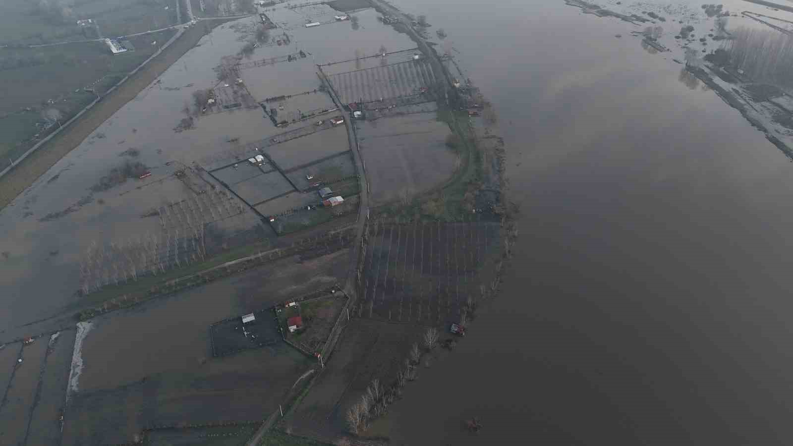 Taşkın riski bulunan Meriç Nehri’nde debi düşüyor
