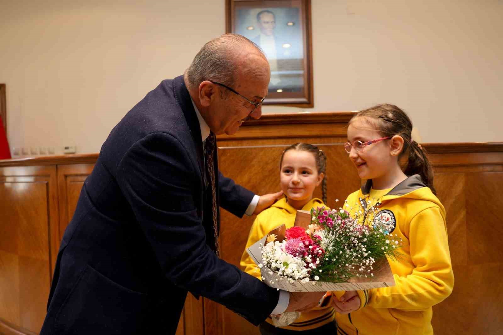 Taşköprü’de çocuklar, hayallerindeki şehri Belediye Başkanı Arslan’a anlattı
