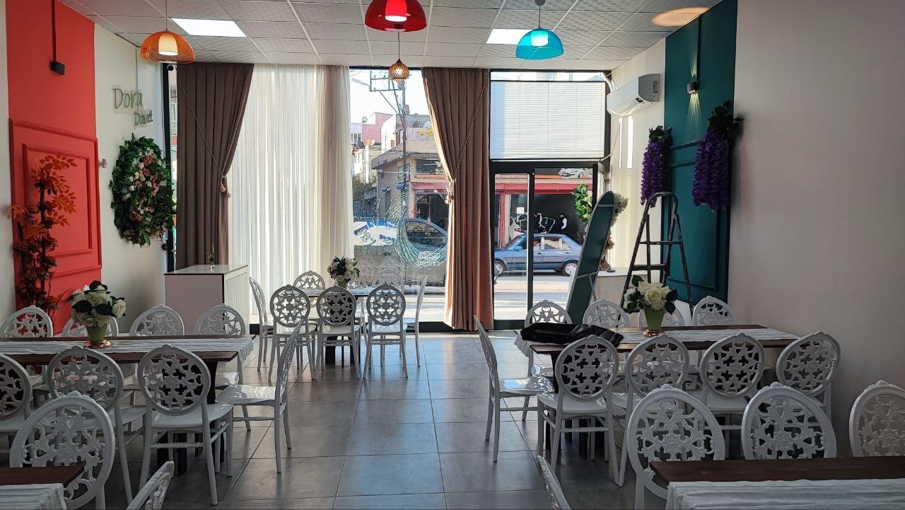 Taşlı saldırıyı iş yeri sahibi oğluna yaptırmış
