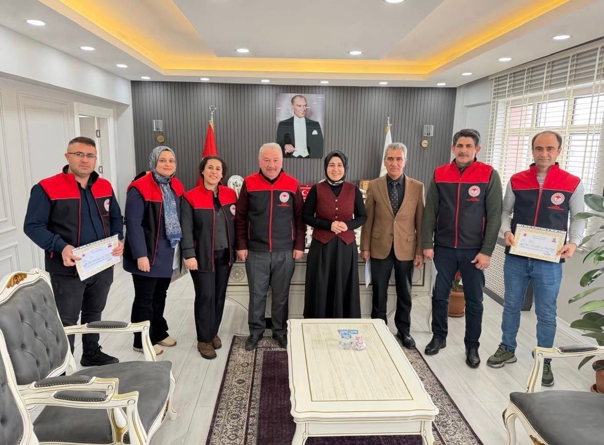 Taşlıçay’da sahipli köpeklerin dijital kimliklendirme çalışmaları tamamlandı
