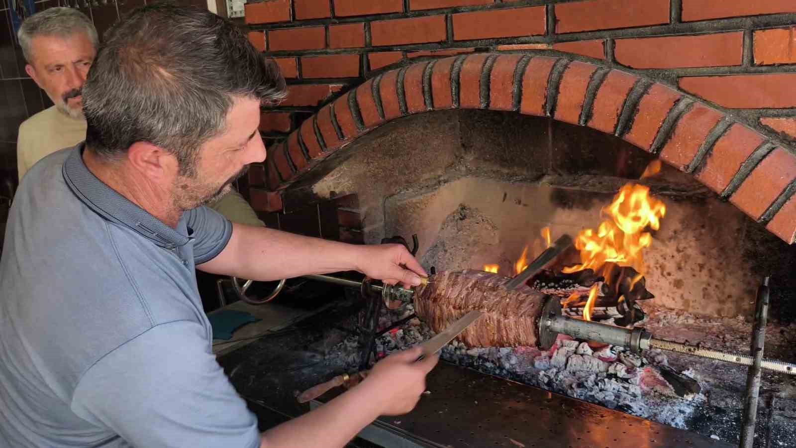 Taste Atlas’ın "Dünyanın En İyi 100 Yemeği" listesinde Türk lezzetleri zirvede
Taste Atlas’ın "Dünyanın En İyi 100 Yemeği" listesinde Türk lezzetleri zirvede