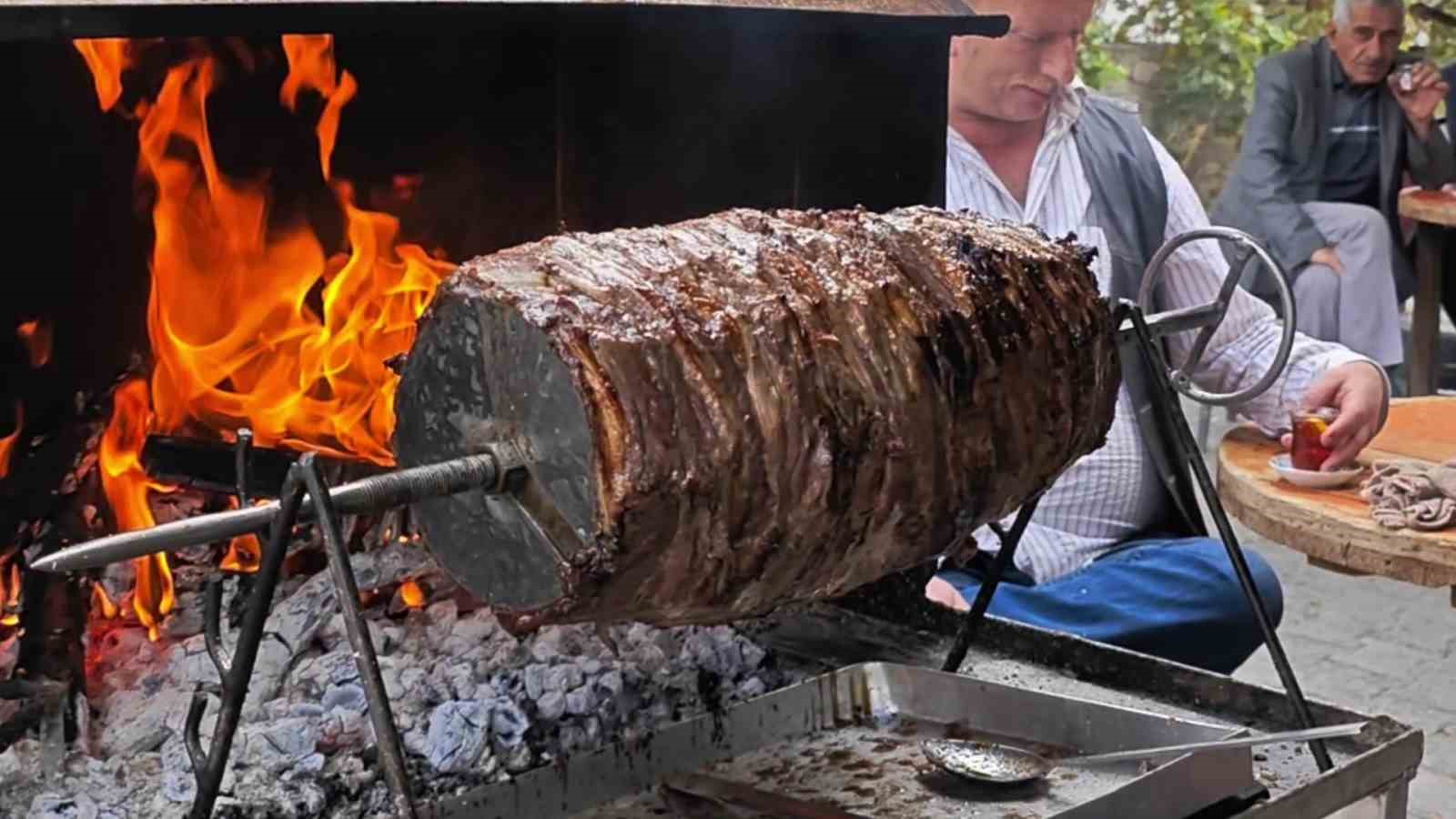 Taste Atlas’ın "Dünyanın En İyi 100 Yemeği" listesinde Türk lezzetleri zirvede
Taste Atlas’ın "Dünyanın En İyi 100 Yemeği" listesinde Türk lezzetleri zirvede