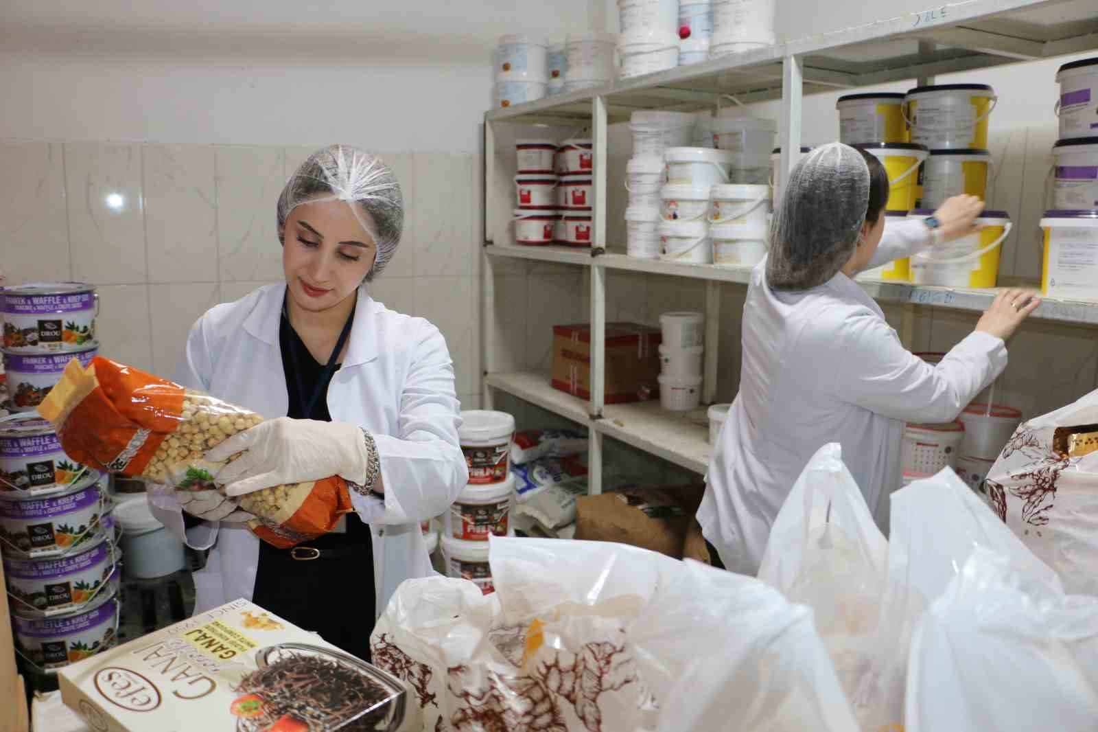 Tatlı imalathanelerinde Ramazan yoğunluğunda da hijyen ve kaliteden ödün verilmiyor
