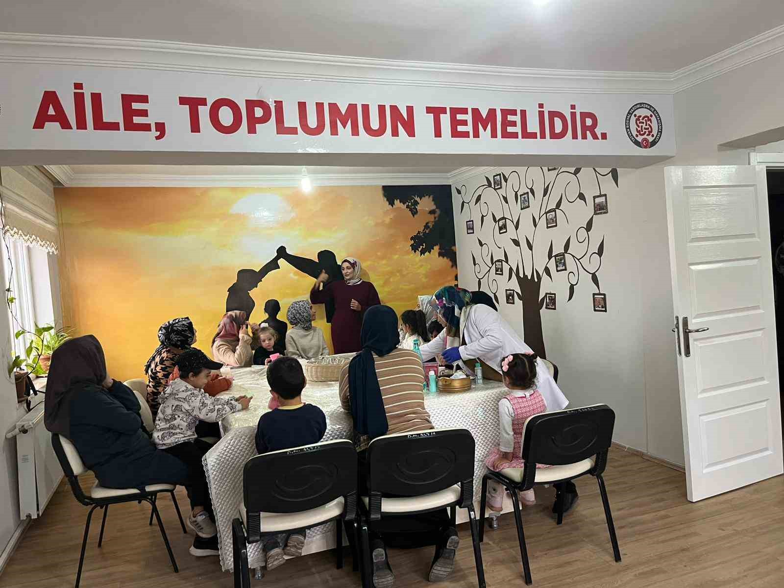 Tatvan SYDV, 2025’te yardımlar ve sosyal projelerle gönüllere dokundu
