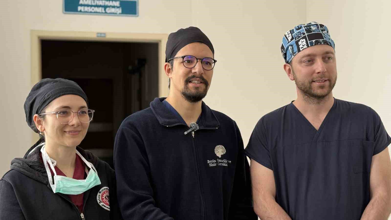 Tatvan’da omurga ve skolyoz ameliyatları başarıyla yapıldı
