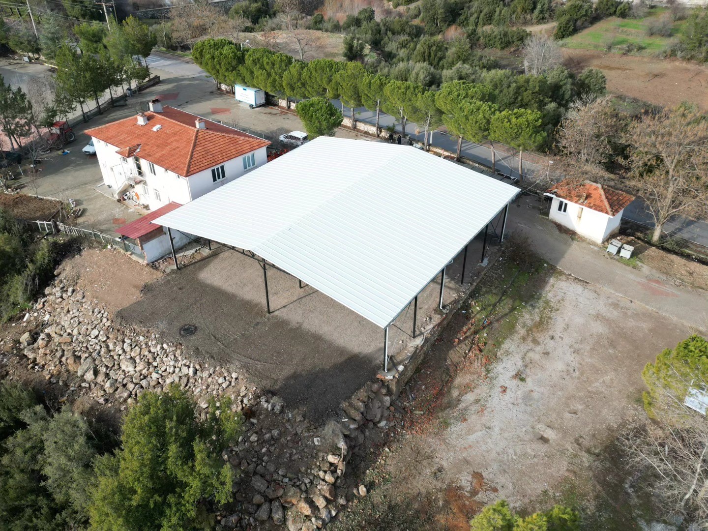 Tavas Belediyesi, Baharlar Mahallesi sosyal tesislerini yeniledi
