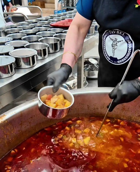 Tavas Belediyesinden Ramazan ayında sıcak yemek desteği
