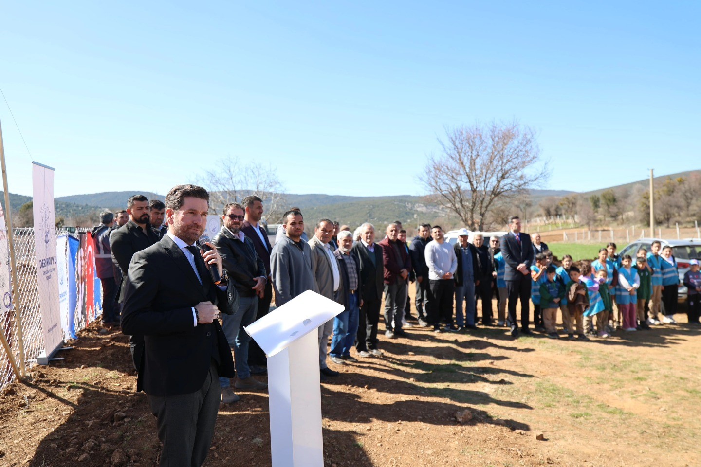 Tavas’ta "Ağaçta Birlik, Gelecekte Dirlik" projesi hayata geçti
