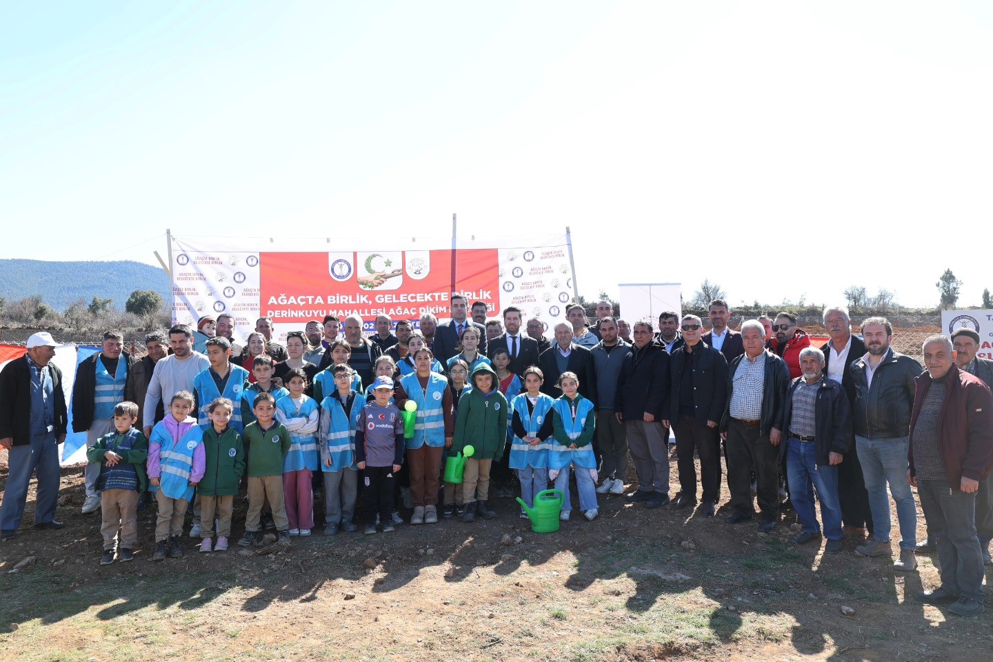 Tavas’ta "Ağaçta Birlik, Gelecekte Dirlik" projesi hayata geçti
