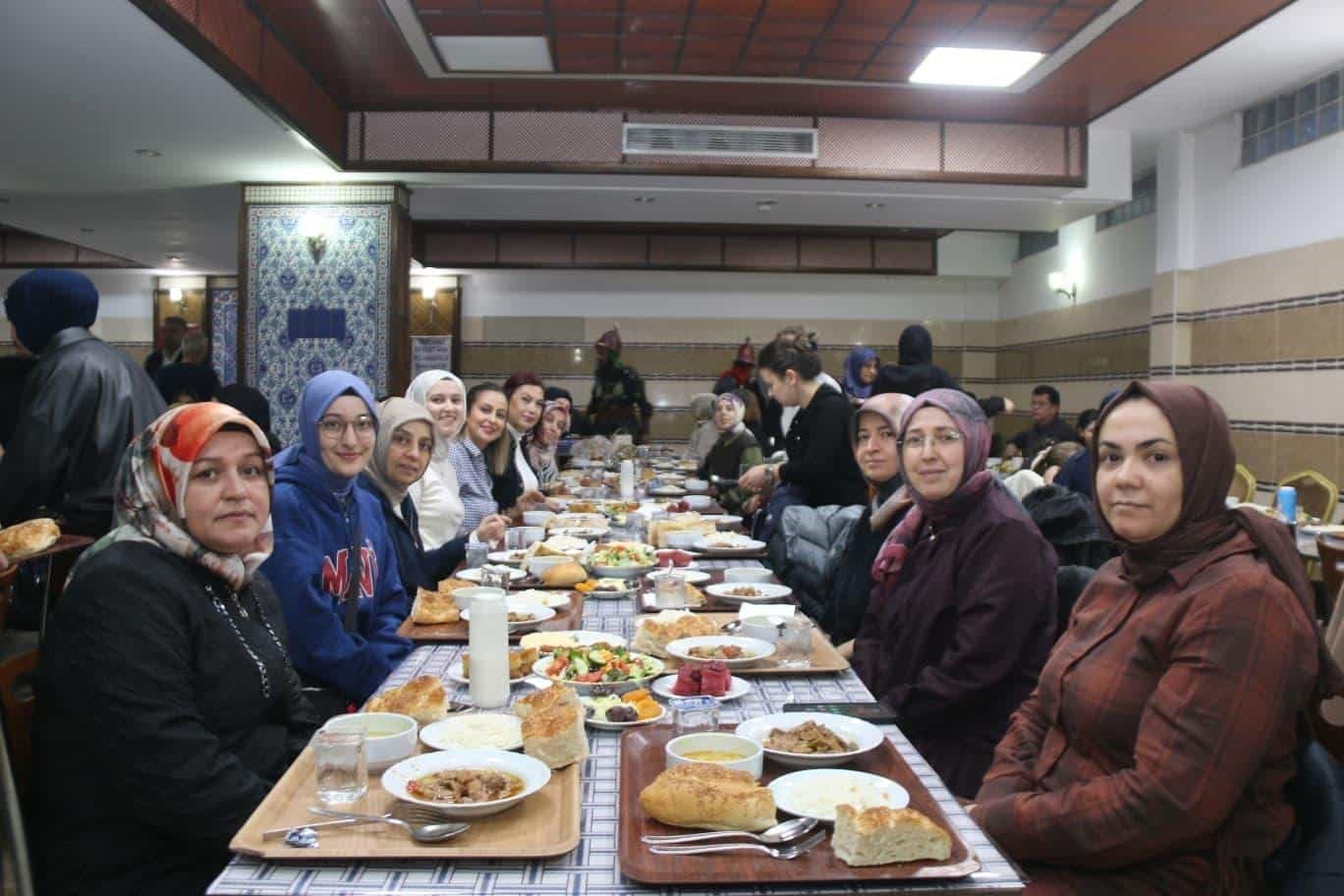 Tavşanlı Devlet Ana Kız Anadolu İmam Hatip Lisesi’nde iftar programı
Tavşanlı Devlet Ana Kız Anadolu İmam Hatip Lisesi’nde iftar programı