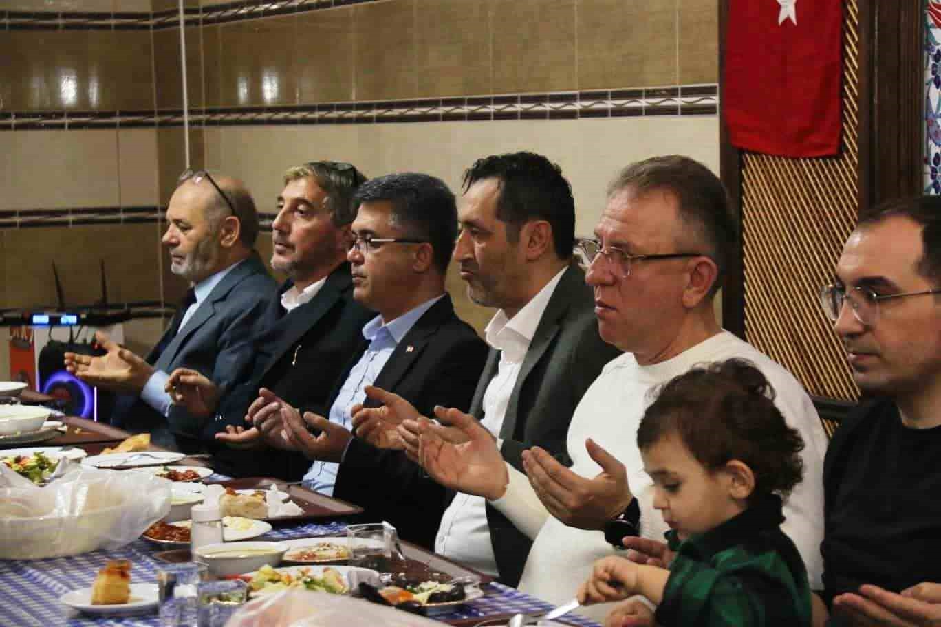 Tavşanlı Devlet Ana Kız Anadolu İmam Hatip Lisesi’nde iftar programı
Tavşanlı Devlet Ana Kız Anadolu İmam Hatip Lisesi’nde iftar programı