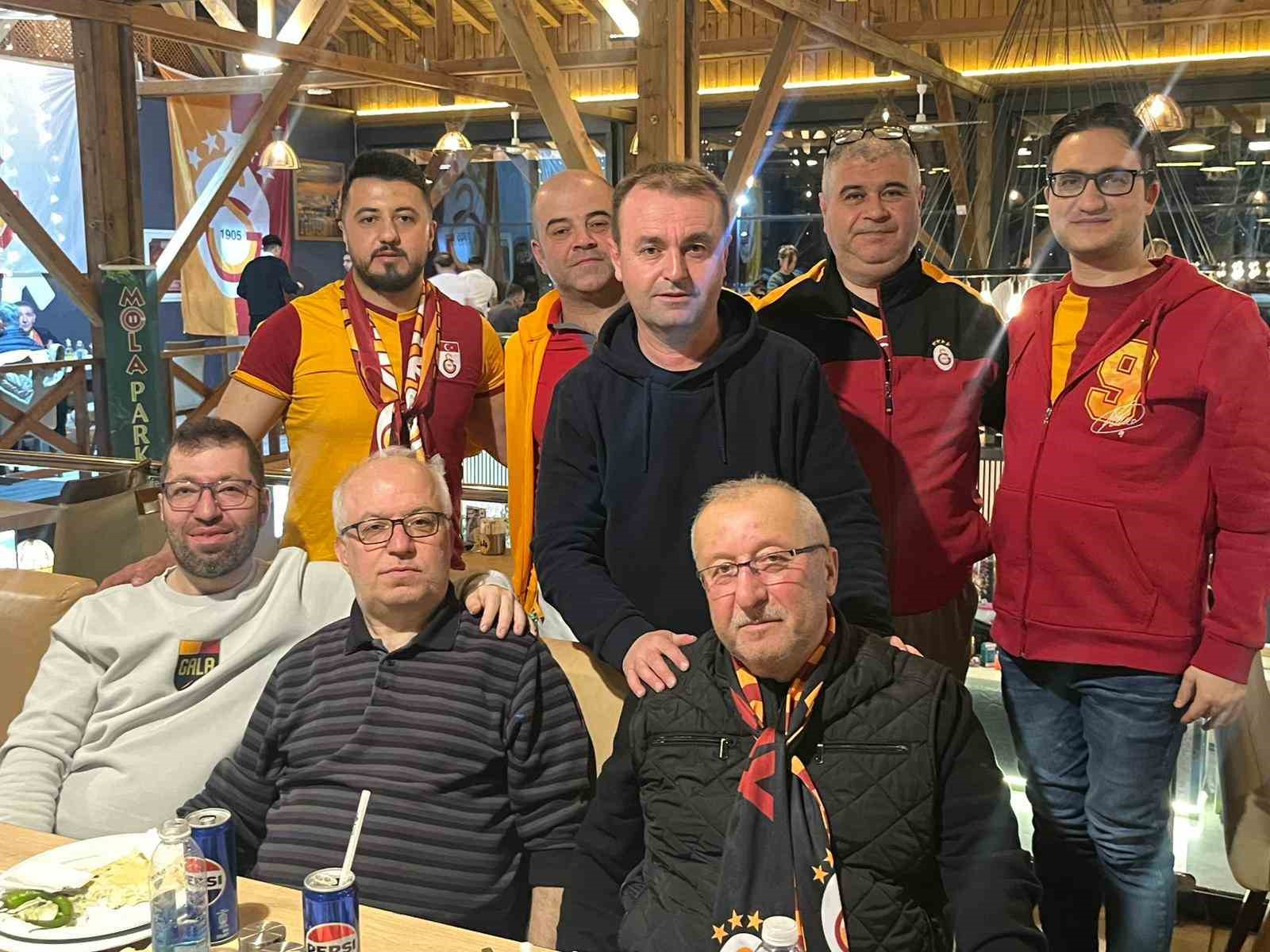 Tavşanlı Galatasaraylılar Derneği üyeleri iftarda buluştu
