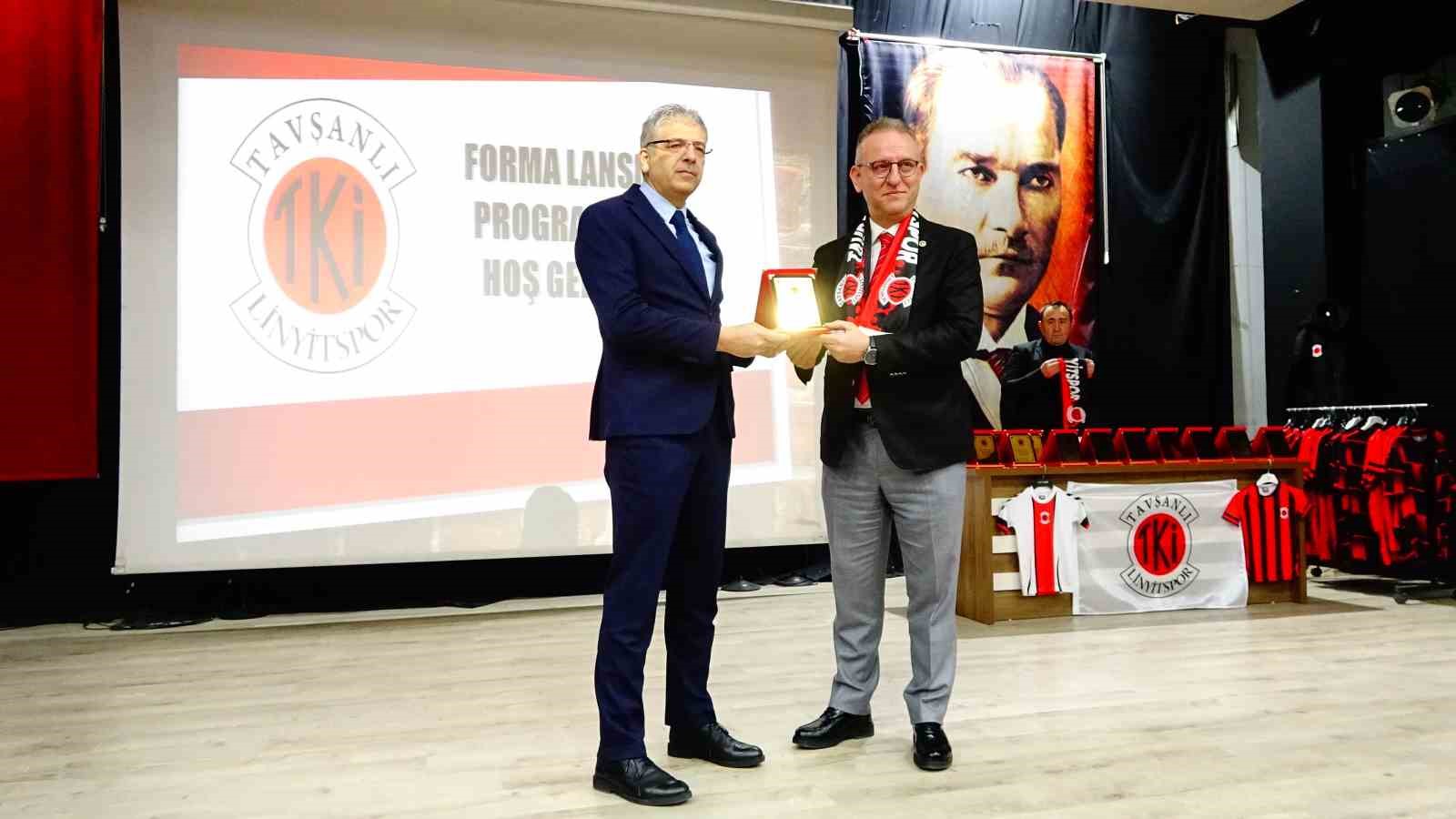 Tavşanlı Linyitspor’dan dev destek lansmanı
Tavşanlı Linyitspor’dan dev destek lansmanı