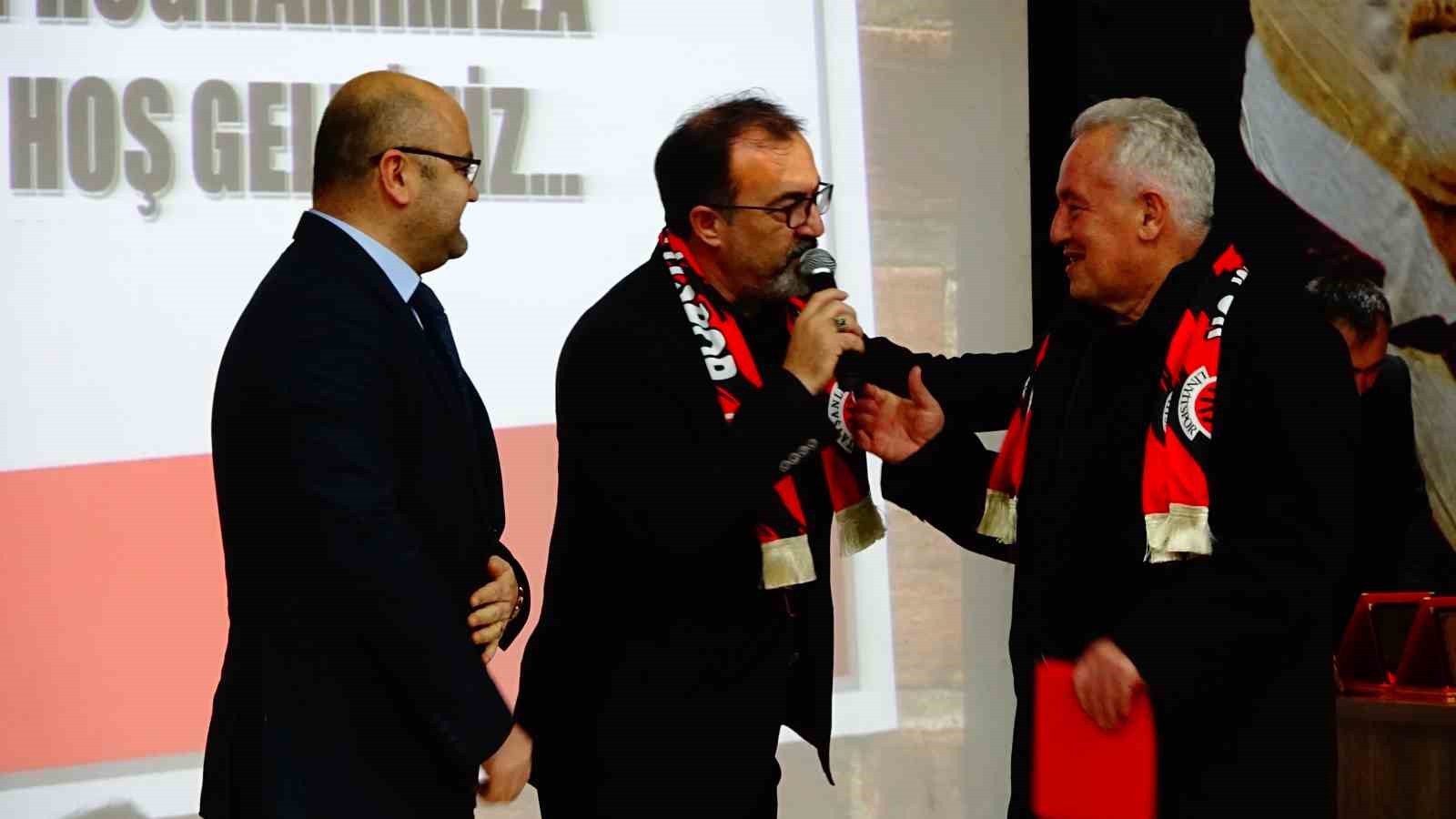 Tavşanlı Linyitspor’dan dev destek lansmanı
Tavşanlı Linyitspor’dan dev destek lansmanı