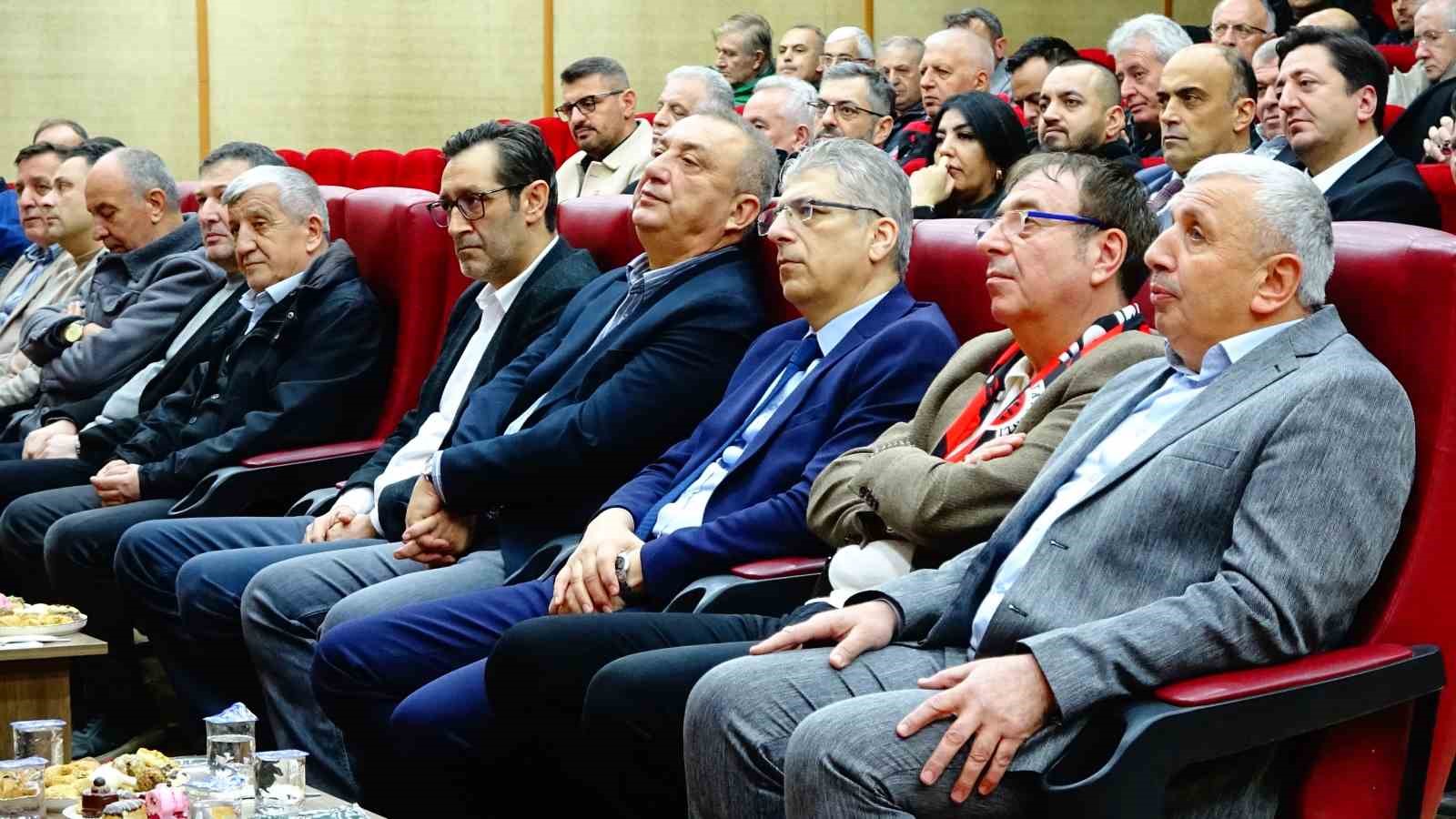 Tavşanlı Linyitspor’dan dev destek lansmanı
Tavşanlı Linyitspor’dan dev destek lansmanı