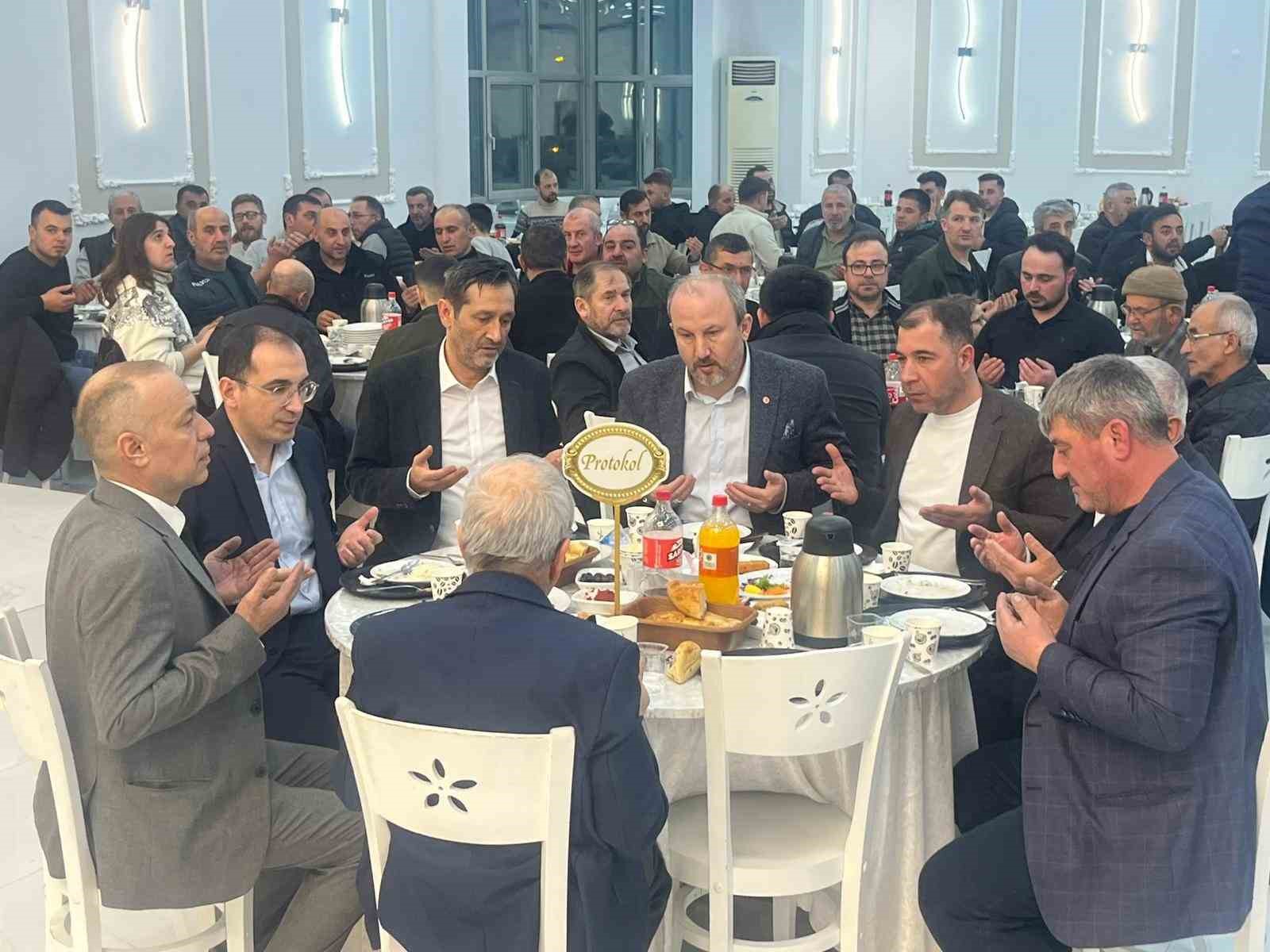 Tavşanlı Madeni Eşya ve Sanatkarlar Odası’ndan birlik iftarı
