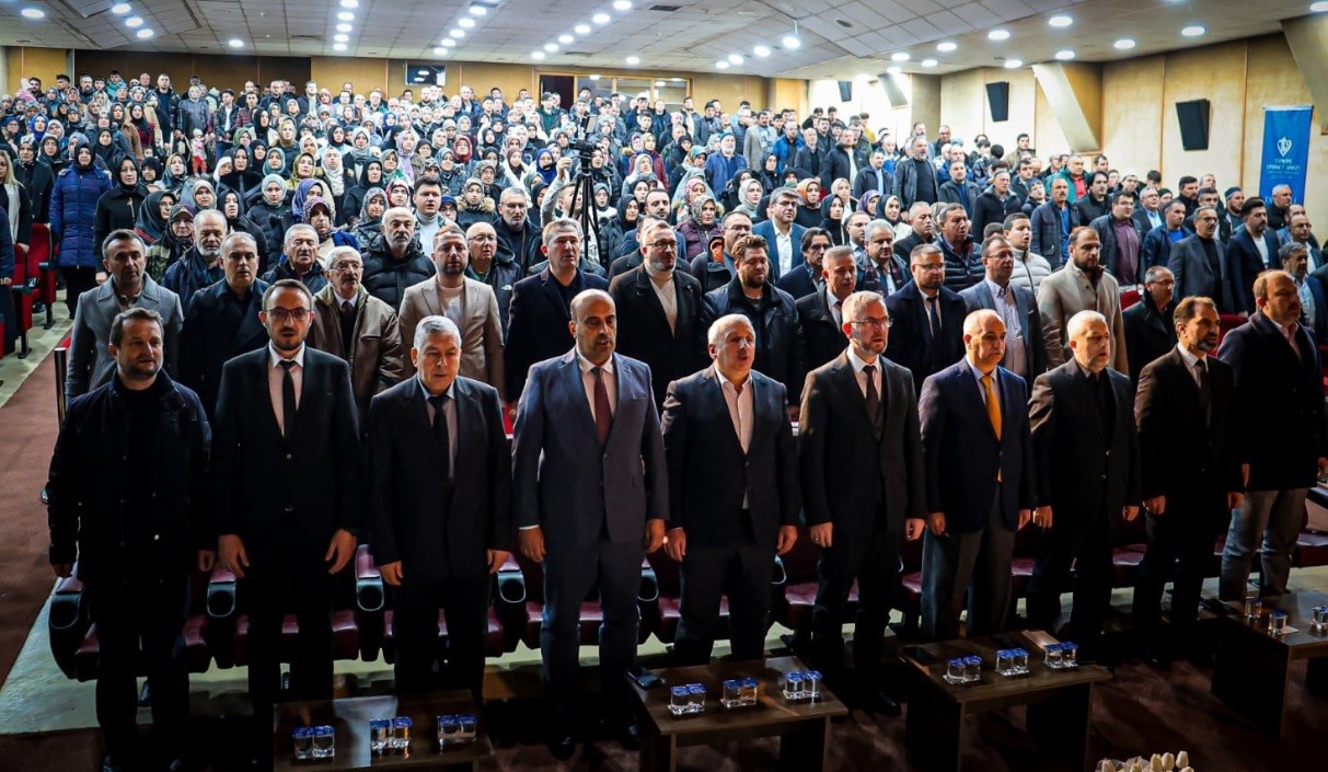 Tavşanlı’da 19 hafız belgelerini aldı
Tavşanlı’da 19 hafız belgelerini aldı