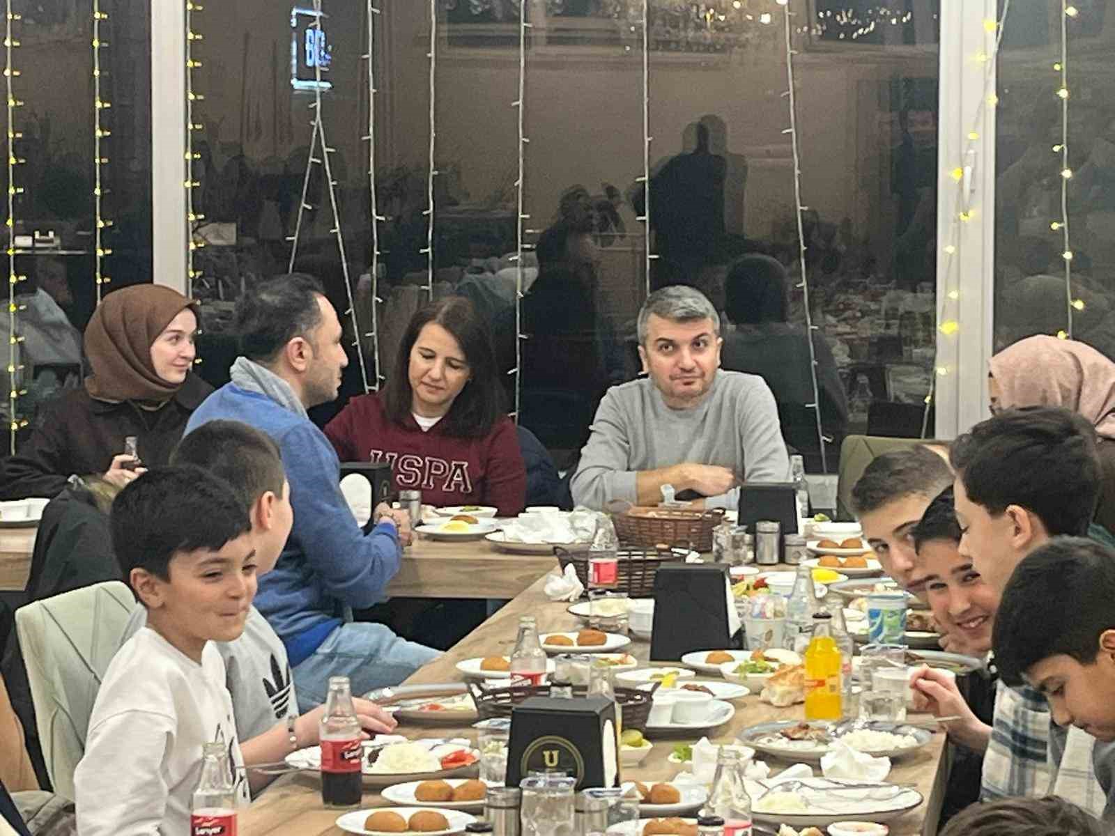 Tavşanlı’da "Türkiye Yüzyılı Maarif Modeli" kapsamında iftar buluşması
