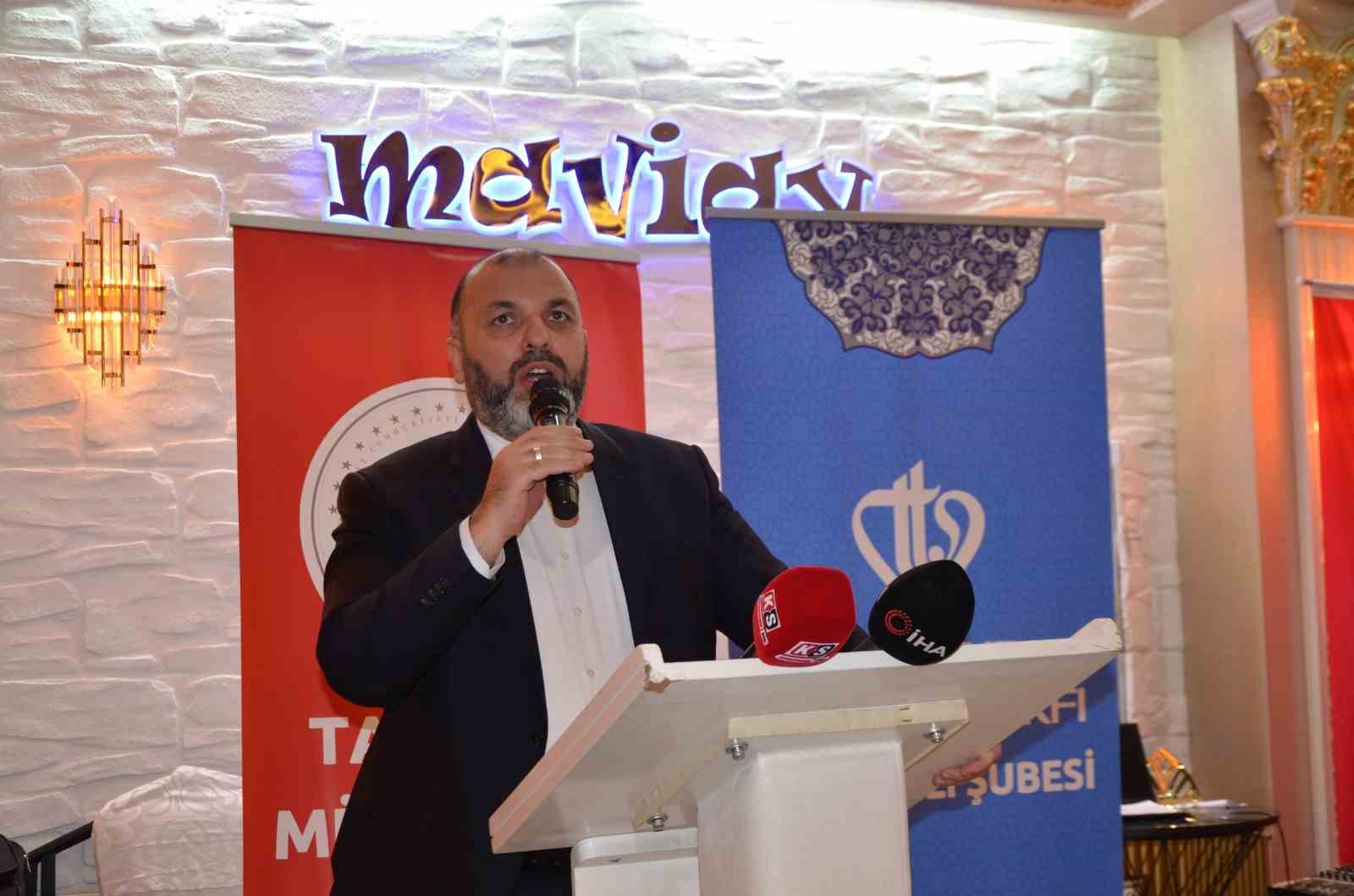 Tavşanlı’da üniversite öğrencileri iftarda buluştu
