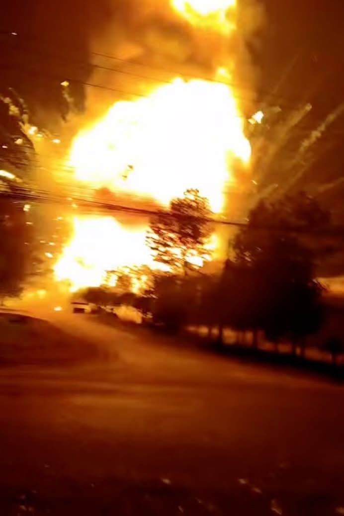 Tayland sınırında mühimmat deposunda patlama
