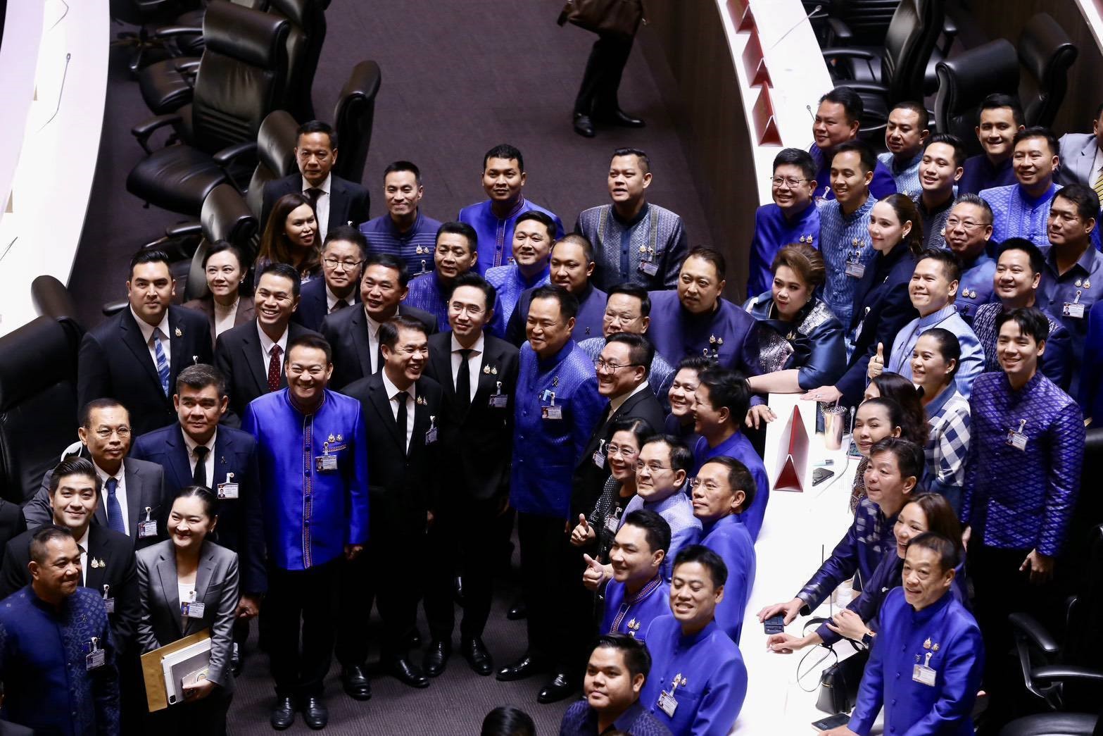 Tayland’da Anutin Charnvirakul yeniden başbakan seçildi
