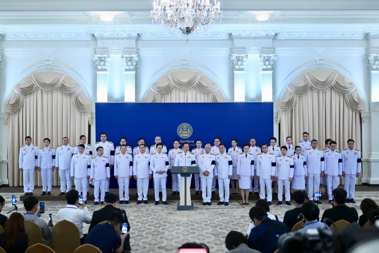 Tayland’da Charnvirakul hükümeti resmen göreve başladı
