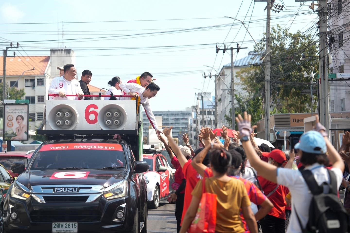 Tayland’da halk sandık başında
