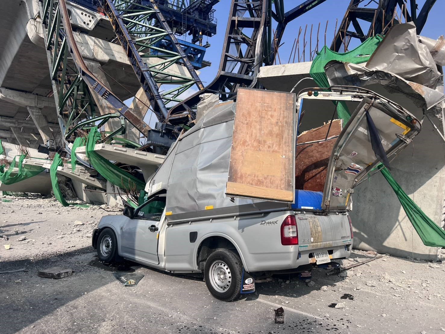 Tayland’da son 24 saat içinde ikinci vinç kazası: 2 ölü, 5 yaralı
Tayland’da son 24 saat içinde ikinci vinç kazası: 2 ölü, 5 yaralı