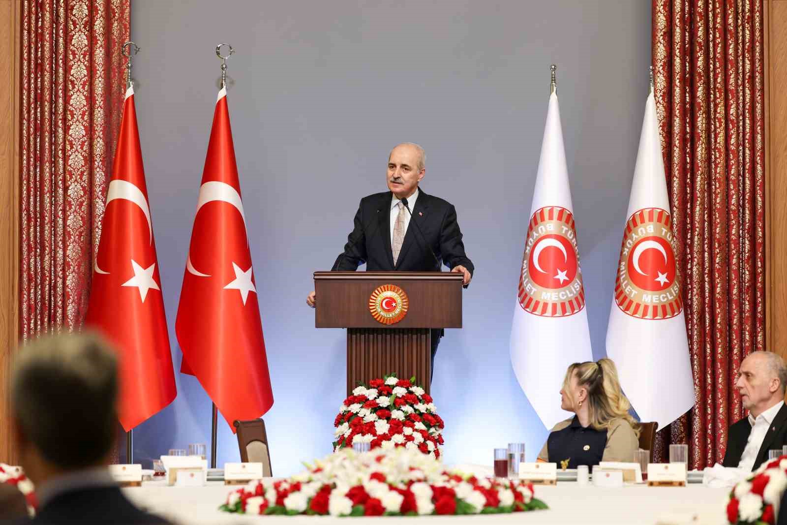 TBMM Başkanı Kurtulmuş: "Birilerinin bölüp parçaladığı bu coğrafyayı derleyip toparlamak bizim milletimize düşer, Türkiye’ye düşer"
