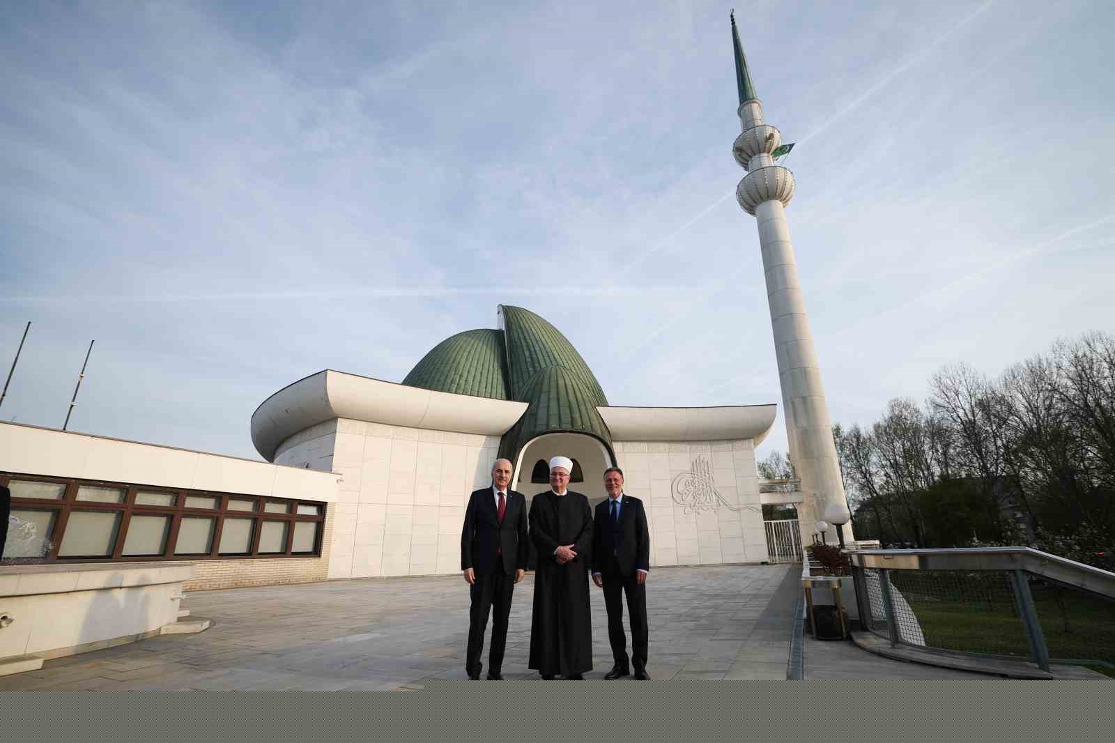 TBMM Başkanı Kurtulmuş: "Gazze soykırımı insanlığın ortak bir ayıbı olarak hepimizin gözü önündedir"
