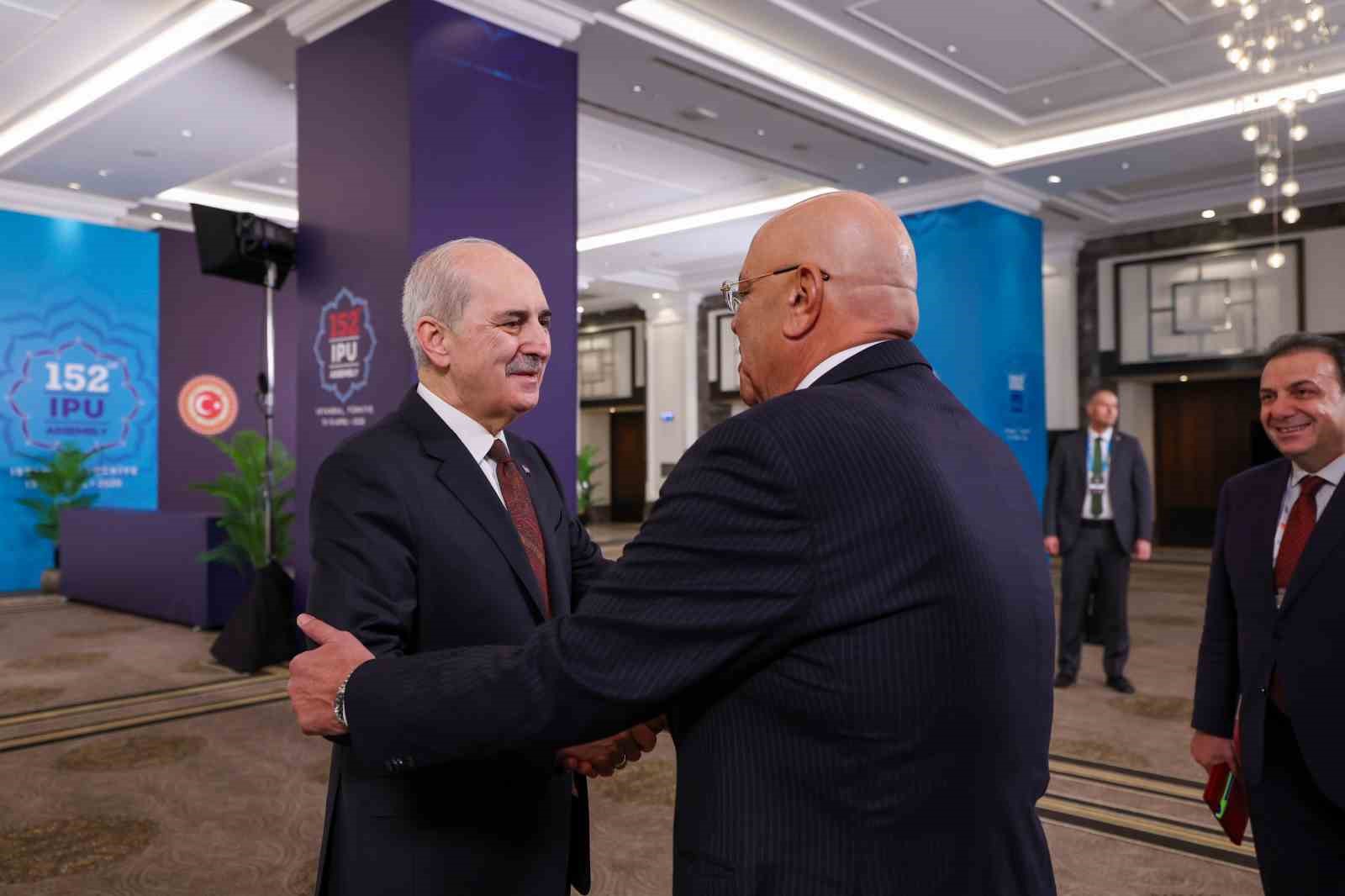 TBMM Başkanı Kurtulmuş, Mısır Temsilciler Meclisi Başkanı Badawy ile görüştü
TBMM Başkanı Kurtulmuş, Mısır Temsilciler Meclisi Başkanı Badawy ile görüştü