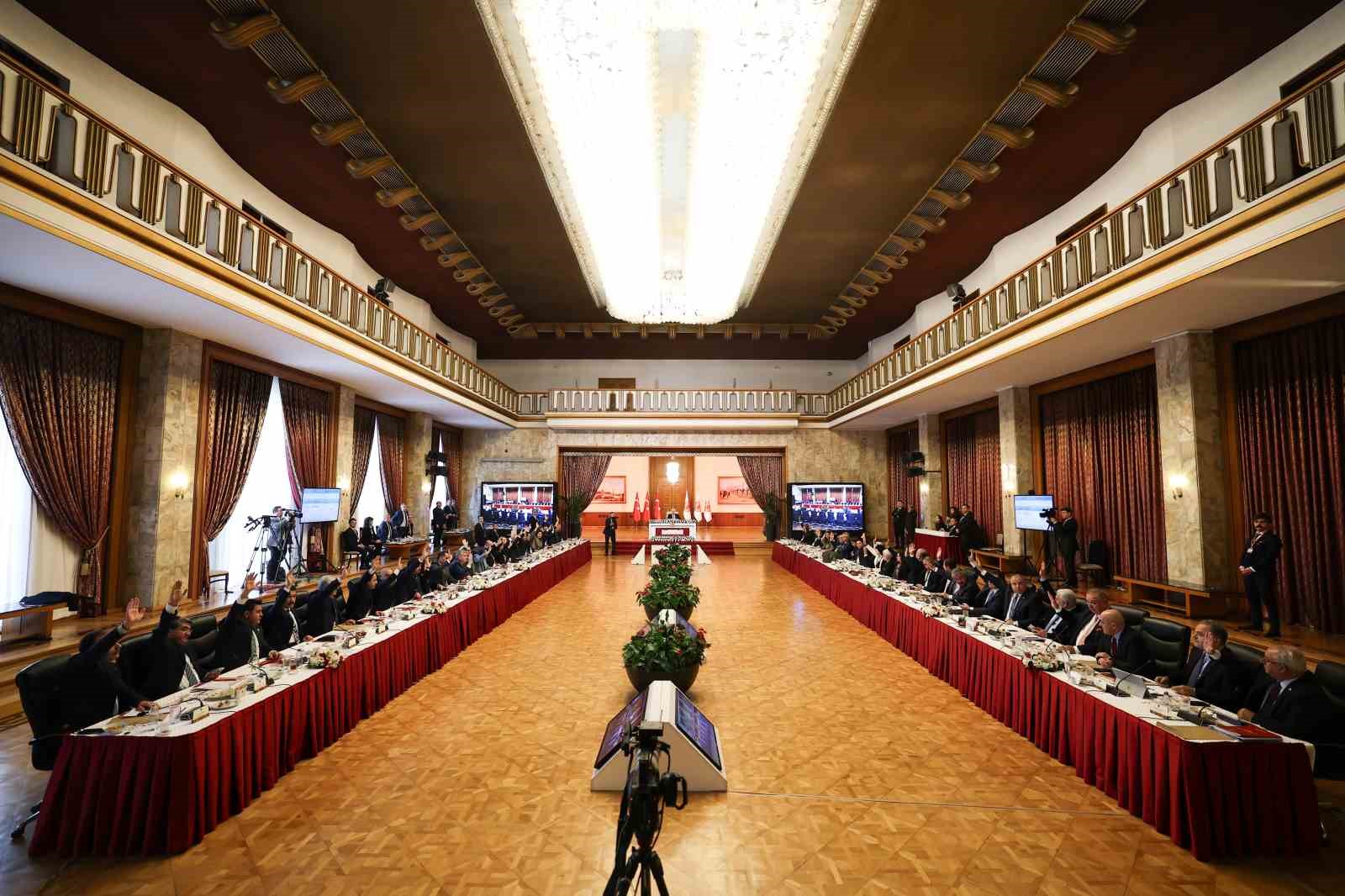 TBMM Başkanı Kurtulmuş: "Rapor, af mahiyetinde algı üretecek başlıklardan uzak"
