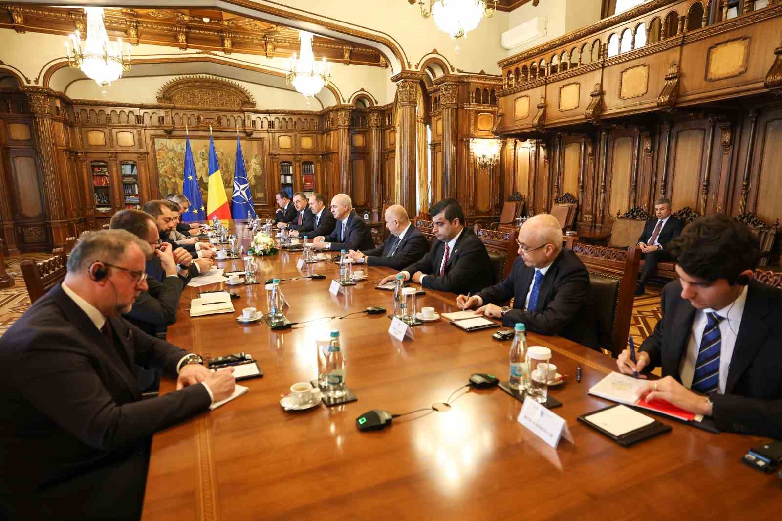 TBMM Başkanı Kurtulmuş, Romanya Cumhurbaşkanı Dan tarafından kabul edildi
