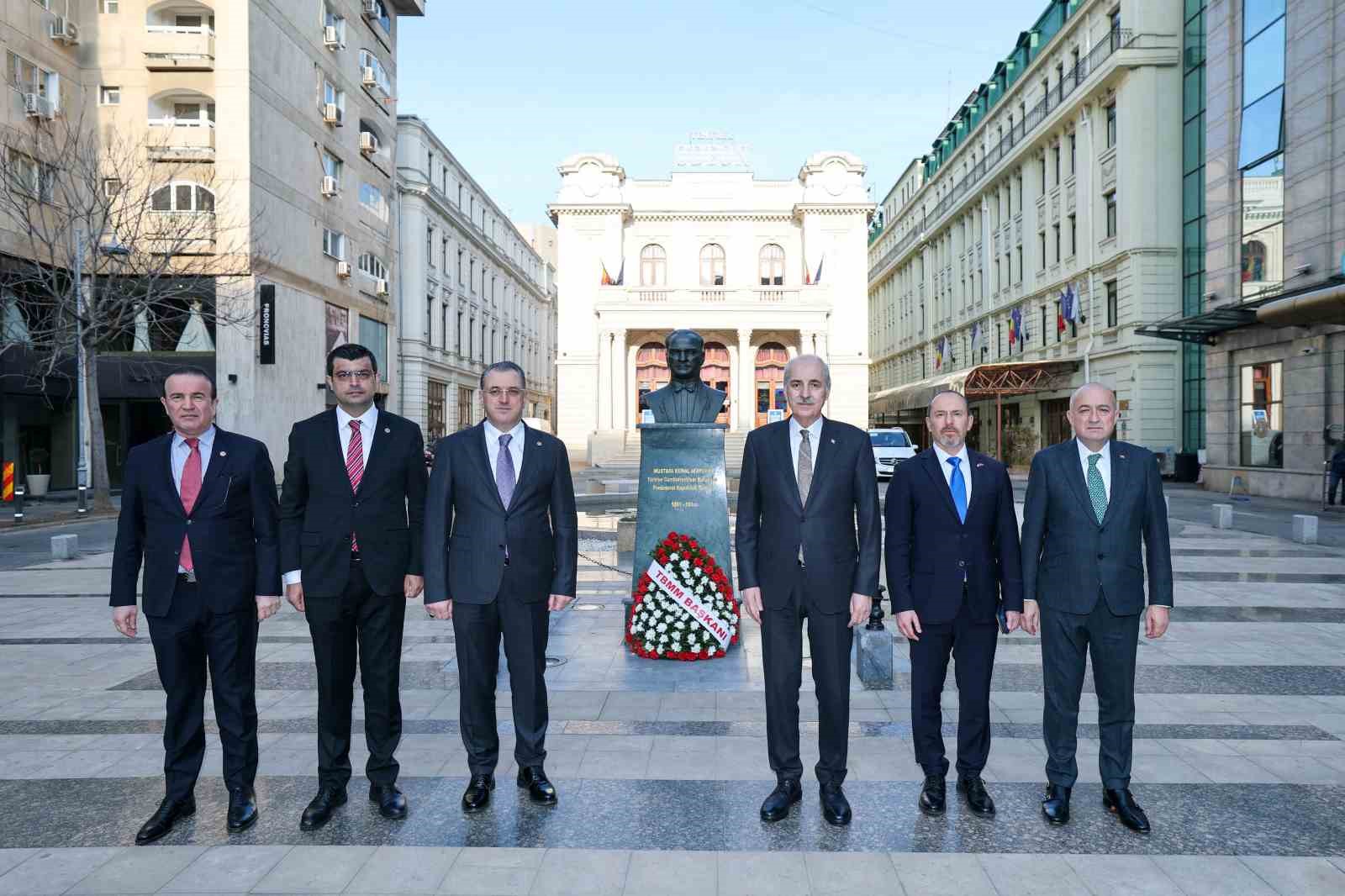 TBMM Başkanı Kurtulmuş, Romanya’da Atatürk Anıtı’nı ziyaret etti
