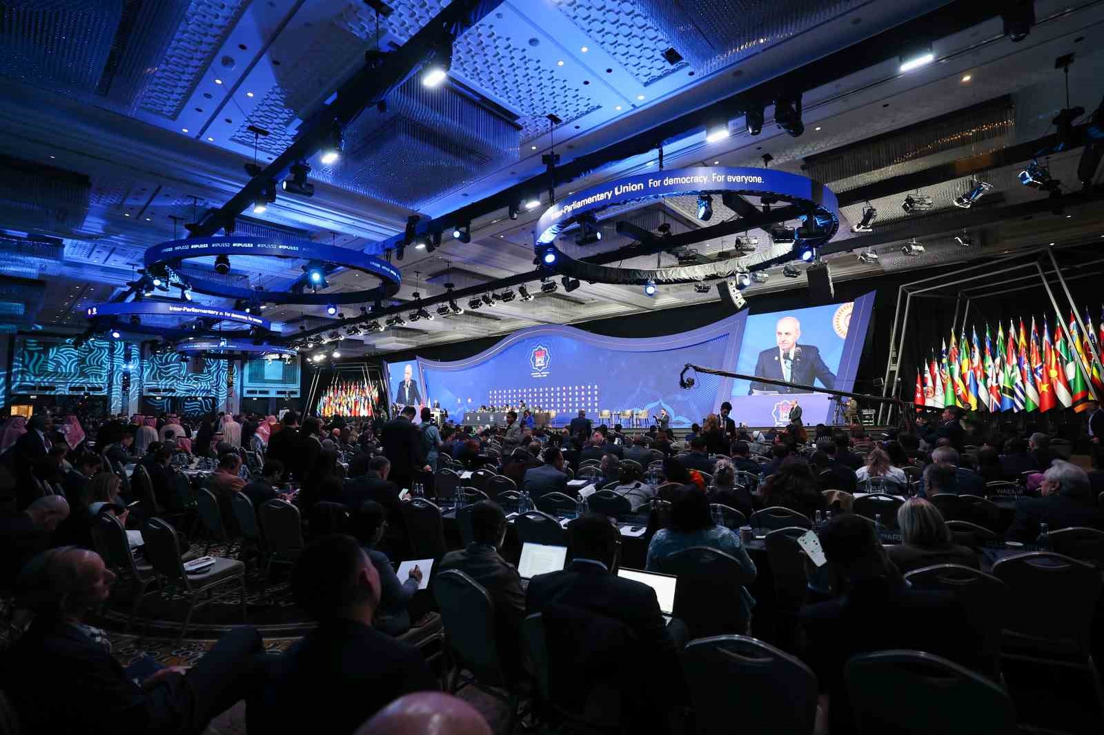 TBMM Başkanı Kurtulmuş: "Sivillerin yaşam hakkı üzerinde asla siyasal pazarlıklar yapılamaz"
