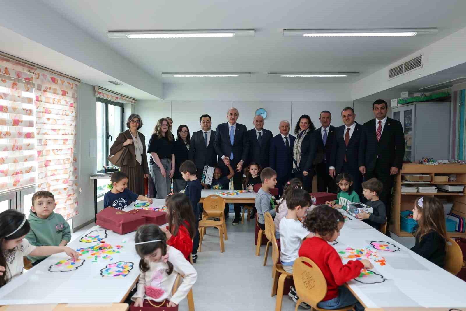 TBMM Başkanı Kurtulmuş: "Türkiye olarak barışın, istikrarın, huzurun ve insani değerlerin yanında olduk, olmaya devam edeceğiz"
TBMM Başkanı Kurtulmuş: "Türkiye olarak barışın, istikrarın, huzurun ve insani değerlerin yanında olduk, olmaya devam edeceğiz"