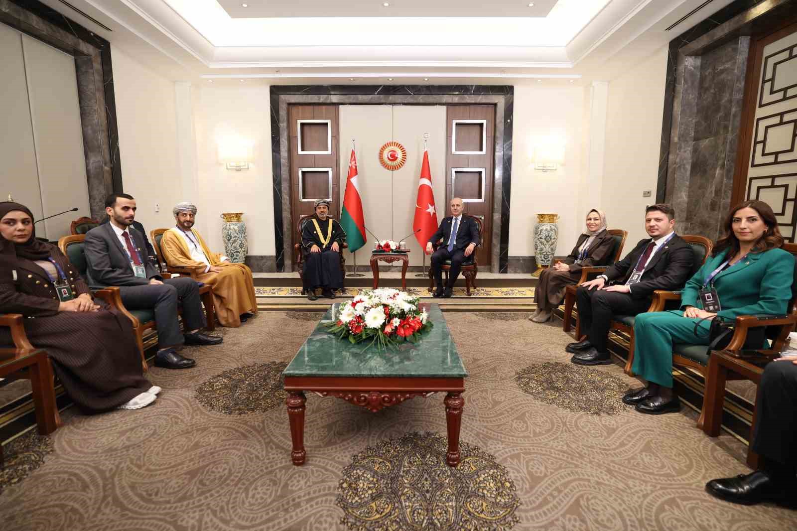 TBMM Başkanı Kurtulmuş, Umman Şura Meclisi Başkanı Al Maawali ile görüştü
TBMM Başkanı Kurtulmuş, Umman Şura Meclisi Başkanı Al Maawali ile görüştü