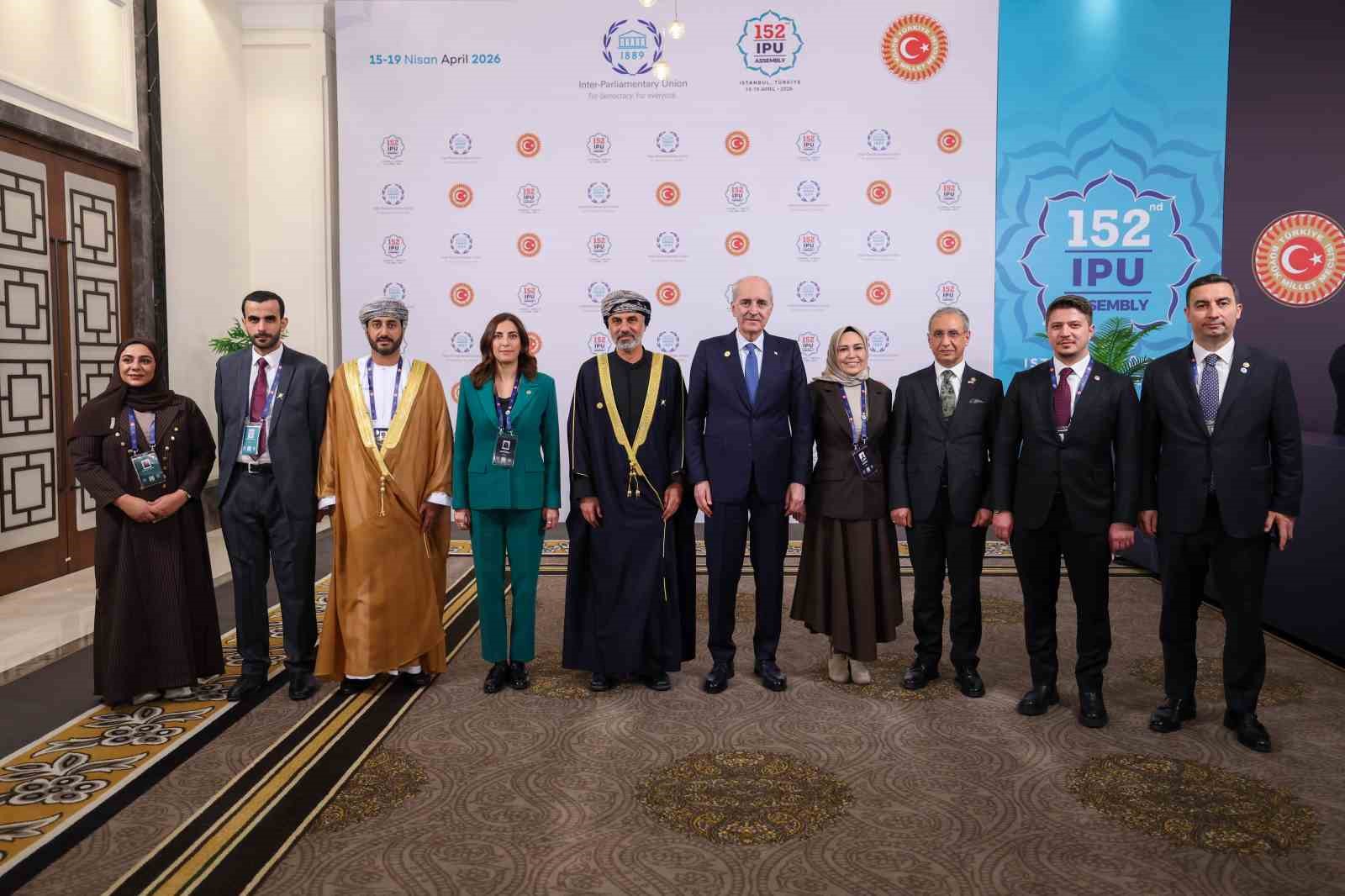 TBMM Başkanı Kurtulmuş, Umman Şura Meclisi Başkanı Al Maawali ile görüştü
TBMM Başkanı Kurtulmuş, Umman Şura Meclisi Başkanı Al Maawali ile görüştü