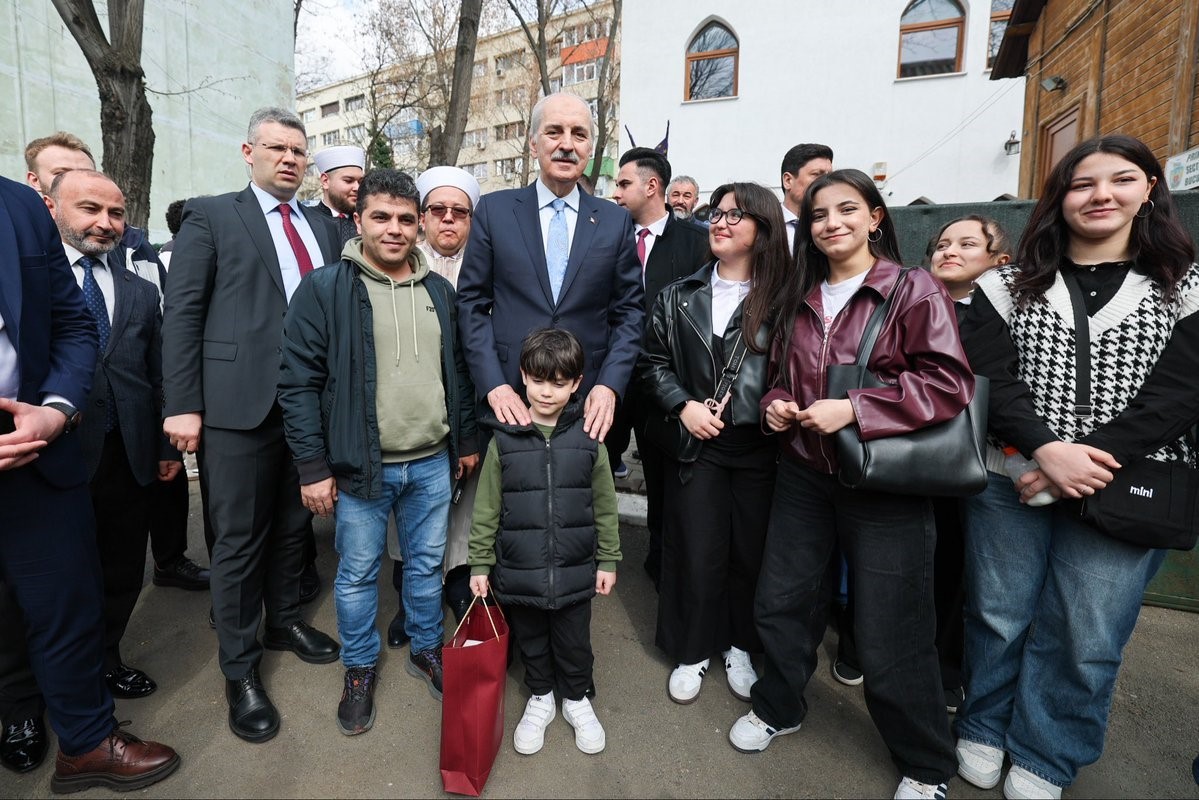 TBMM Başkanı Kurtulmuş’tan Bükreş’te Carol-Hunchiar Camii’ne ziyaret

