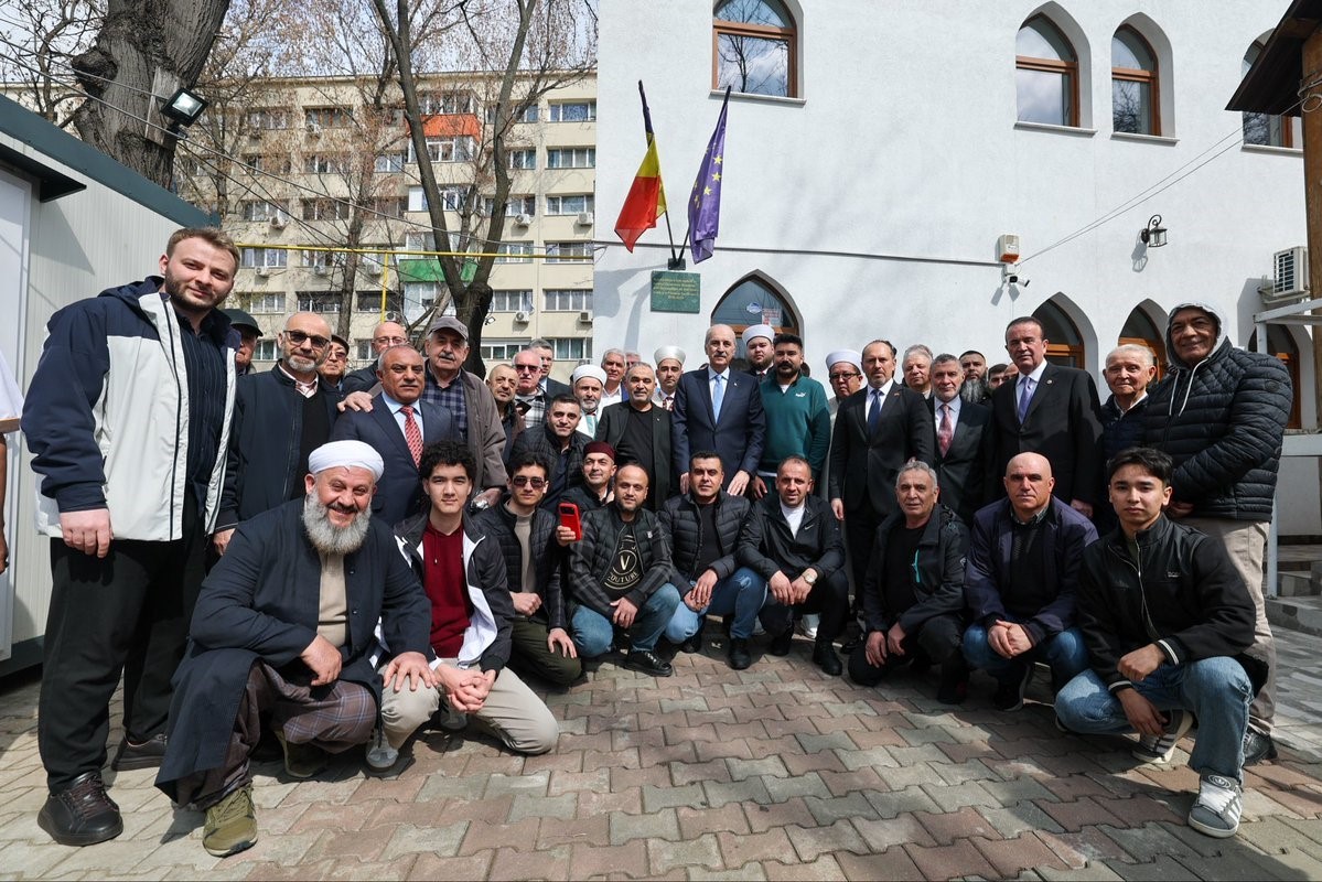 TBMM Başkanı Kurtulmuş’tan Bükreş’te Carol-Hunchiar Camii’ne ziyaret
