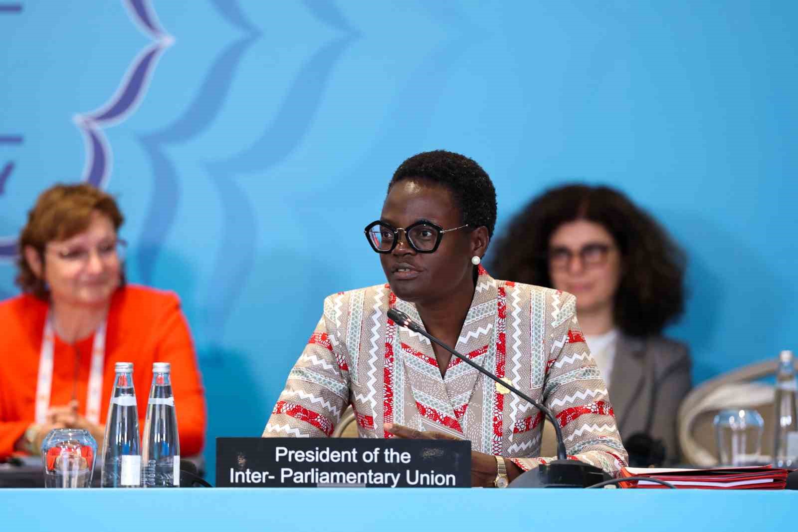 TBMM Başkanı Numan Kurtulmuş: "Adaletsizliğe ve çatışmalara karşı sesimizi yükseltmek gelecek nesillere karşı sorumluluğumuzdur"
TBMM Başkanı Numan Kurtulmuş: "Adaletsizliğe ve çatışmalara karşı sesimizi yükseltmek gelecek nesillere karşı sorumluluğumuzdur"