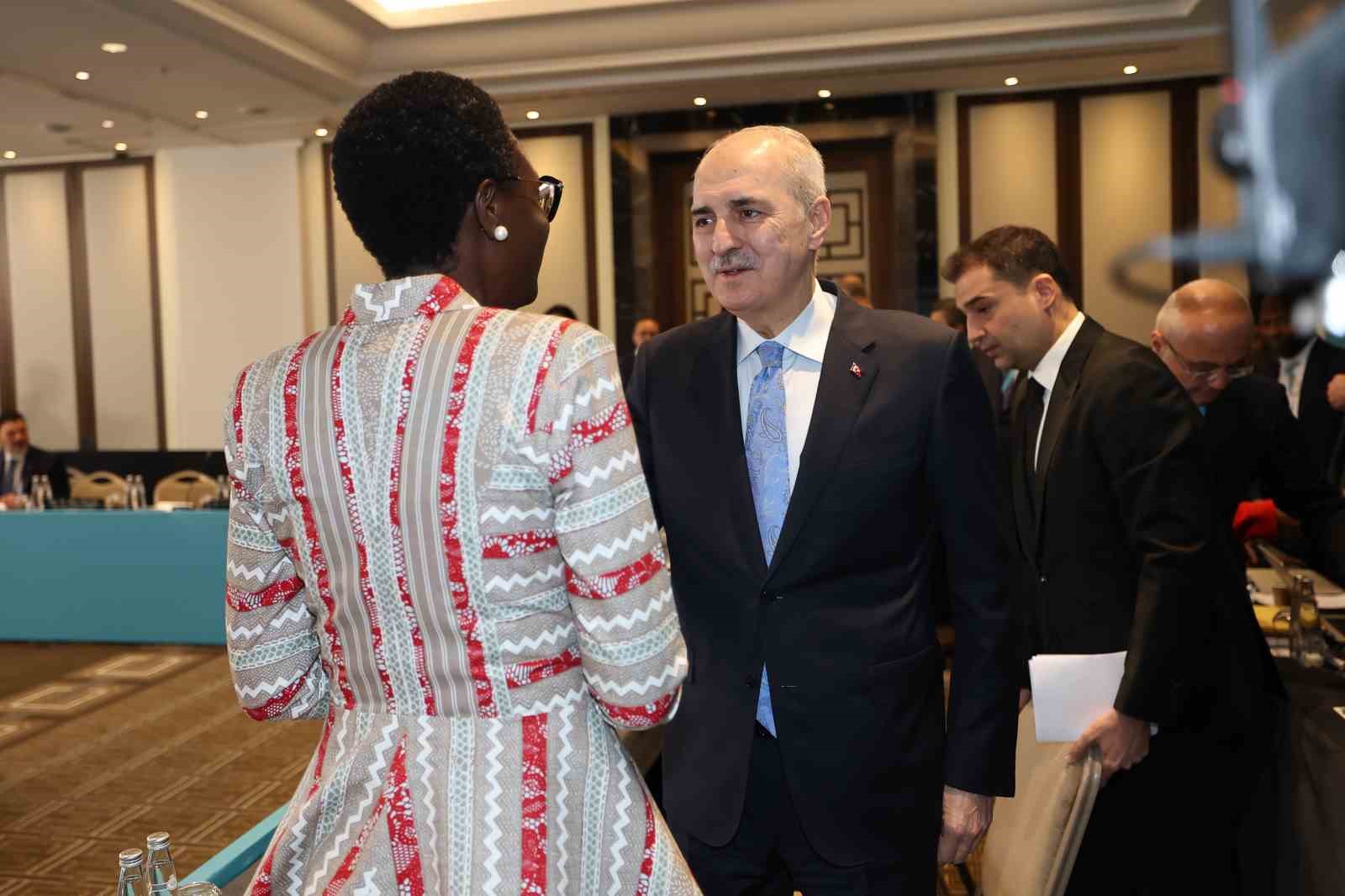 TBMM Başkanı Numan Kurtulmuş: "Adaletsizliğe ve çatışmalara karşı sesimizi yükseltmek gelecek nesillere karşı sorumluluğumuzdur"
TBMM Başkanı Numan Kurtulmuş: "Adaletsizliğe ve çatışmalara karşı sesimizi yükseltmek gelecek nesillere karşı sorumluluğumuzdur"