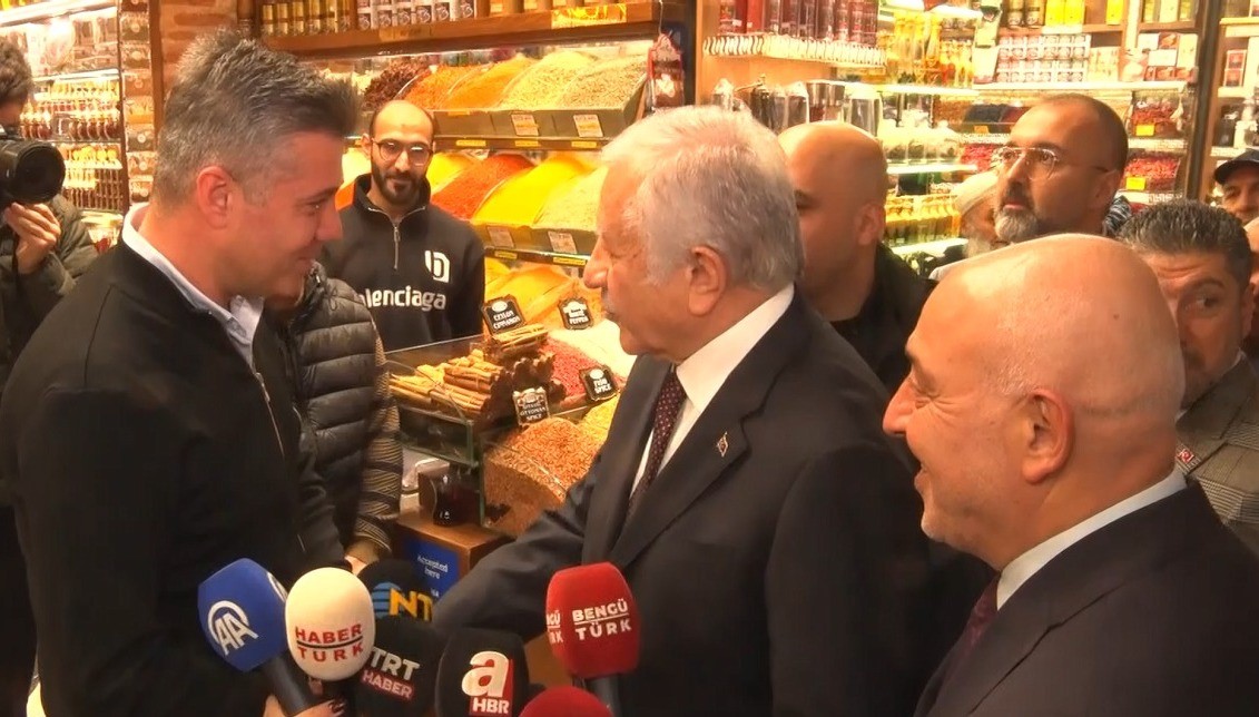 TBMM Başkanvekili Celal Adan: "Elli senedir Türkiye’yi yoran, bir büyük olaydan da kurtuluyoruz"
TBMM Başkanvekili Celal Adan: "Elli senedir Türkiye’yi yoran, bir büyük olaydan da kurtuluyoruz"