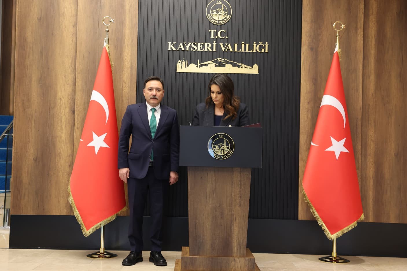 TBMM Engelli Bireylerin Sorunlarını Araştırma Komisyonu’ndan Vali Çiçek’e ziyaret
TBMM Engelli Bireylerin Sorunlarını Araştırma Komisyonu’ndan Vali Çiçek’e ziyaret