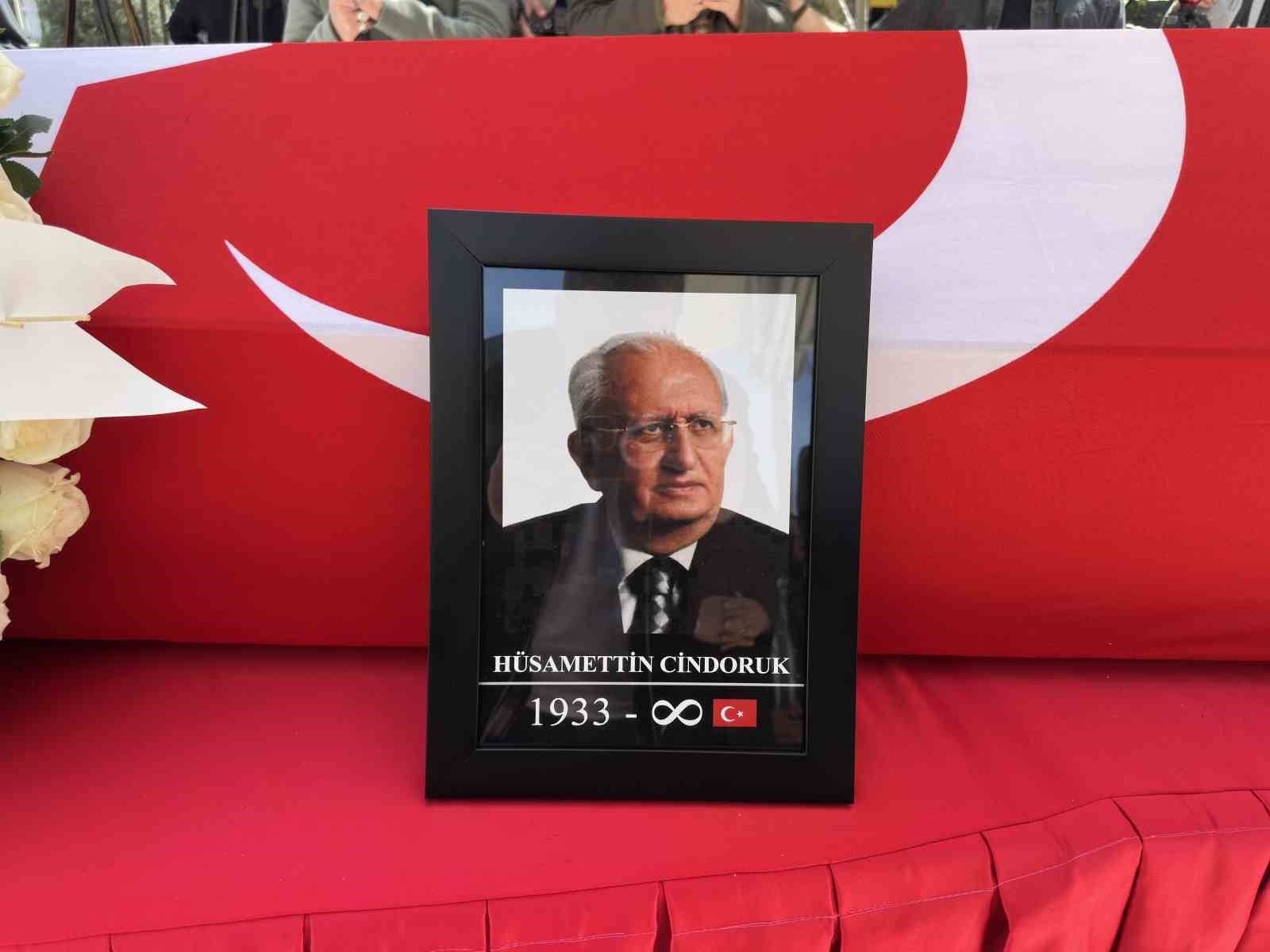 TBMM Eski Başkanı Hüsamettin Cindoruk son yolculuğuna uğurlandı
