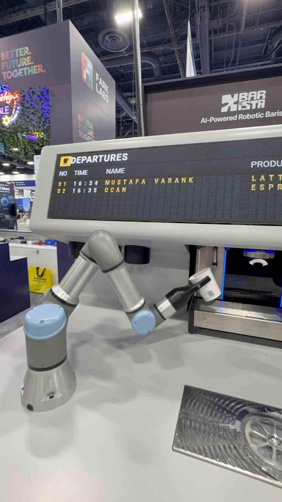 TBMM Sanayi Komisyonu Başkanı Varank, CES’teki Türk girişimcileri ziyaret etti
