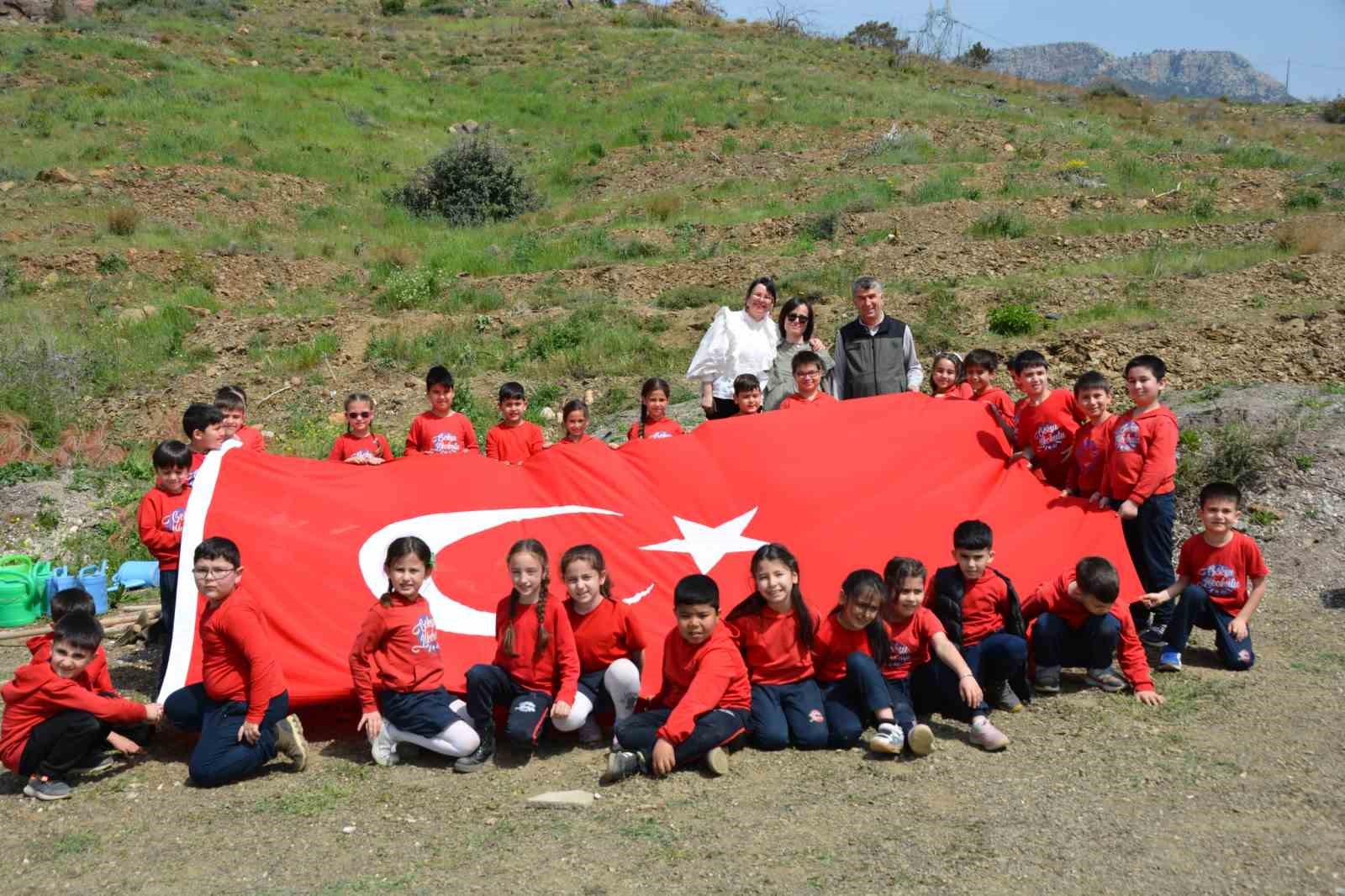 TBMM’nin 106. yılında 106 fidan toprakla buluştu
