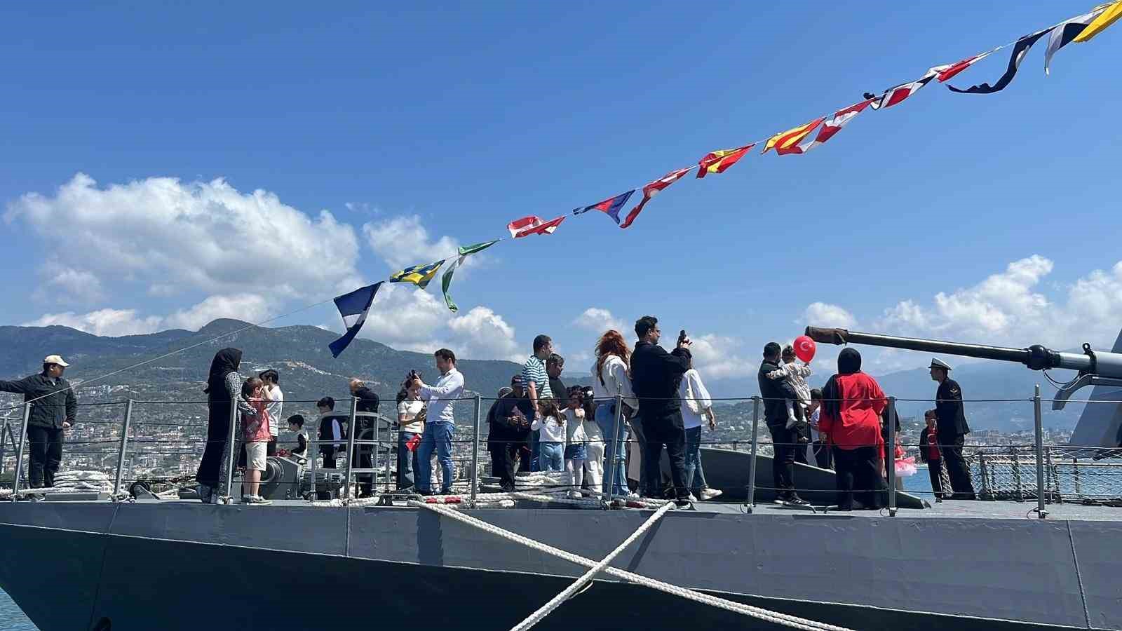 TCG BORA Alanya’da ziyarete açıldı
