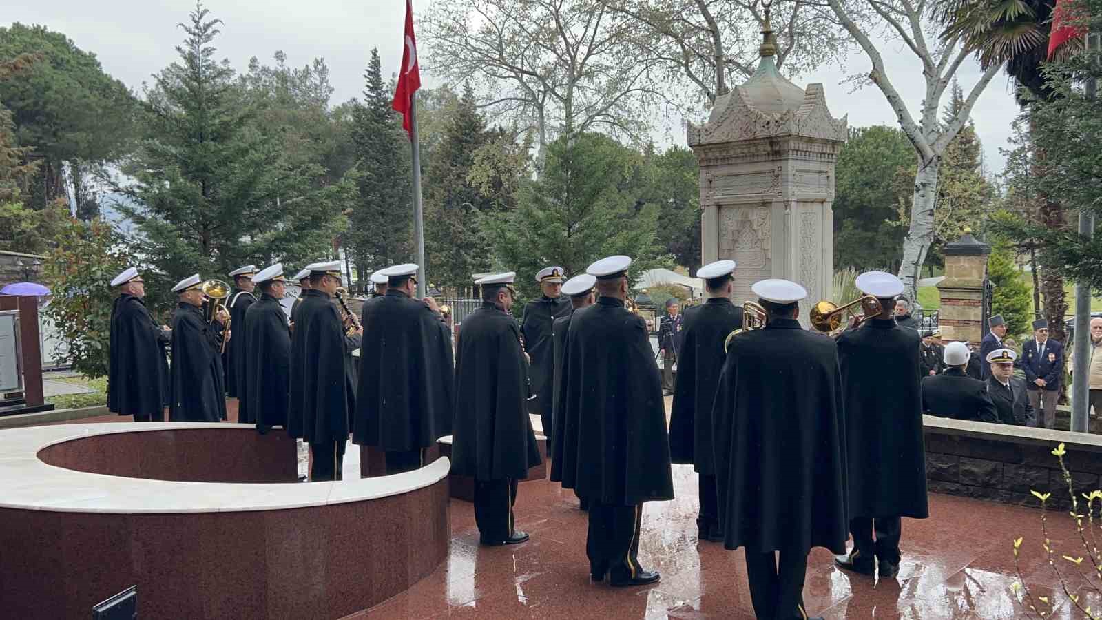 ’TCG Dumlupınar’ denizaltısında şehit olan 81 denizci için anma töreni düzenlendi
