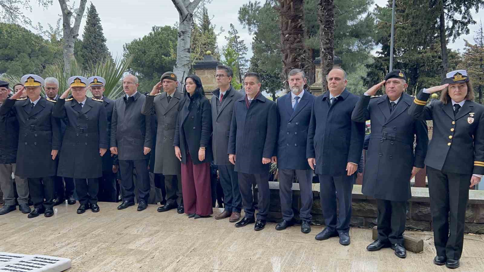 ’TCG Dumlupınar’ denizaltısında şehit olan 81 denizci için anma töreni düzenlendi
